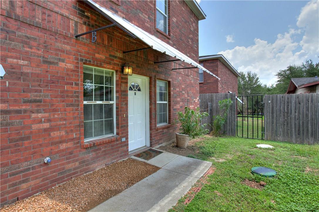 1105 N Cuernavaca Dr # B, Austin, TX 78733