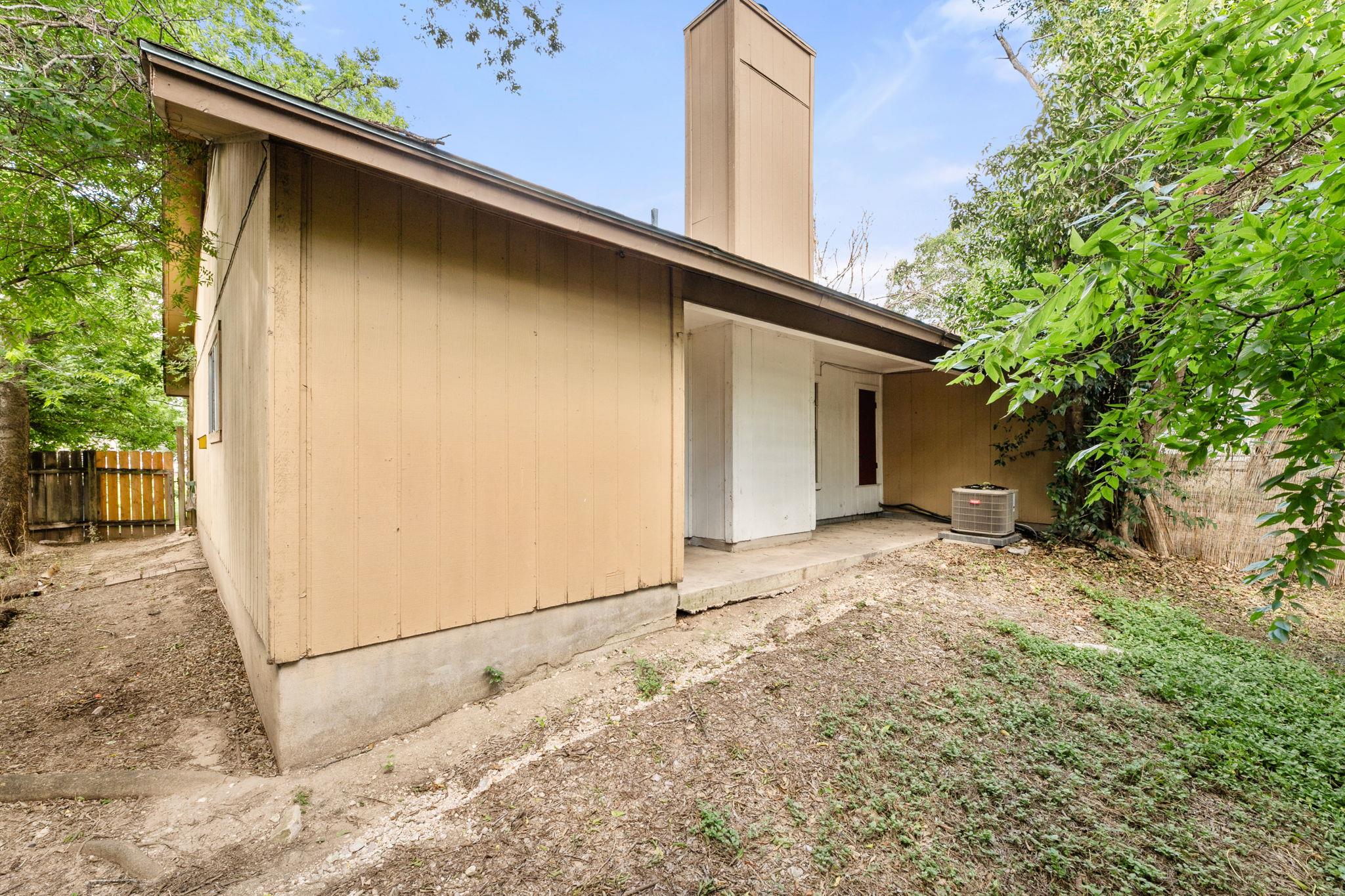 818 Sirocco Dr # B, Austin, TX 78745