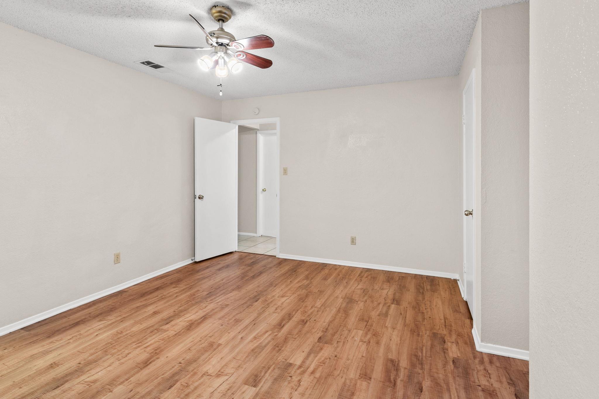 818 Sirocco Dr # B, Austin, TX 78745