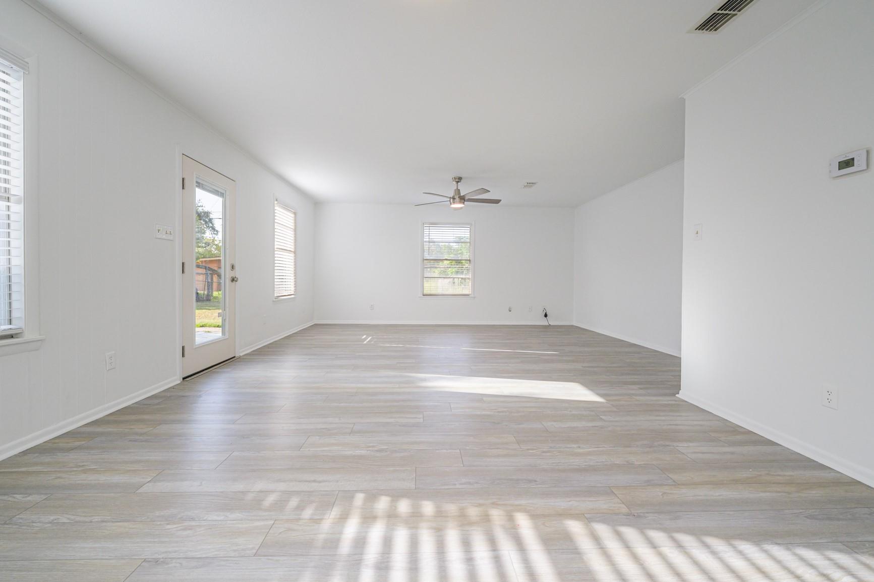 1904 Cochran Ln, Rockport, TX 78382