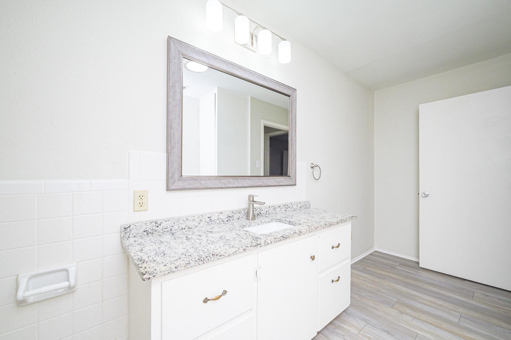 1904 Cochran Ln, Rockport, TX 78382