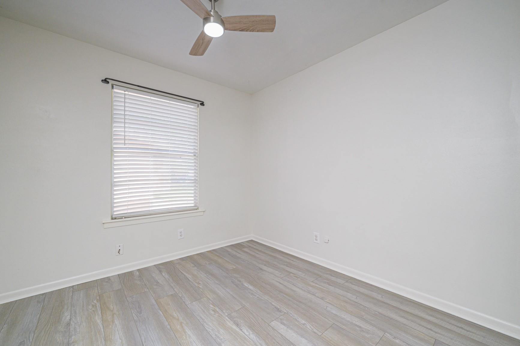 1904 Cochran Ln, Rockport, TX 78382