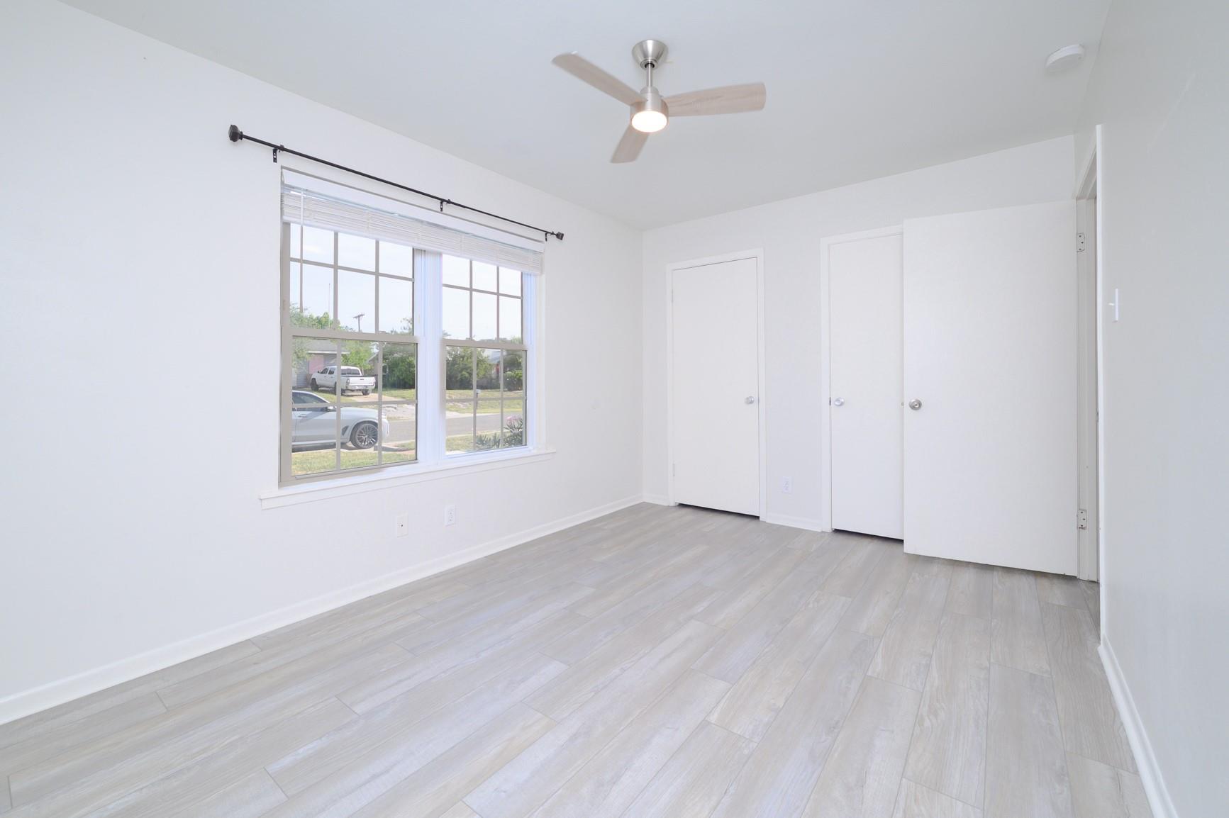 1904 Cochran Ln, Rockport, TX 78382
