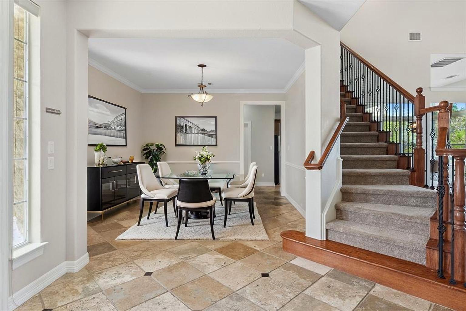 7204 Covered Bridge Dr, Austin, TX 78736