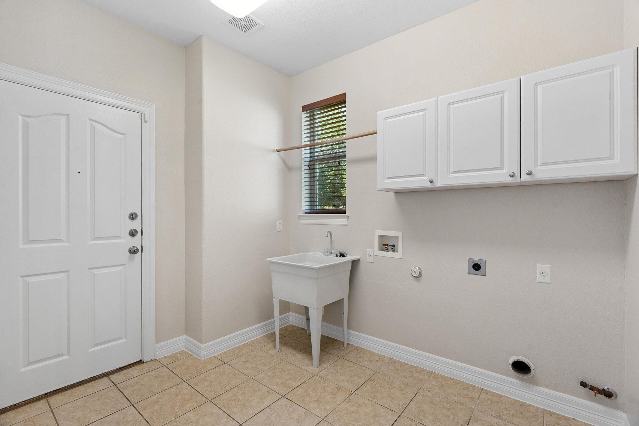 7204 Covered Bridge Dr, Austin, TX 78736