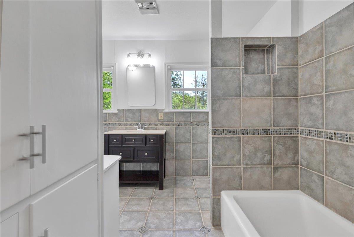 5603 Shady Oak Ct, Austin, TX 78756