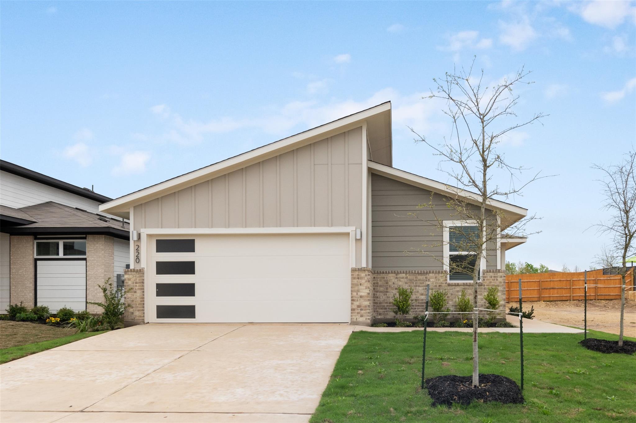 220 Deserti Rd, Leander, TX 78641
