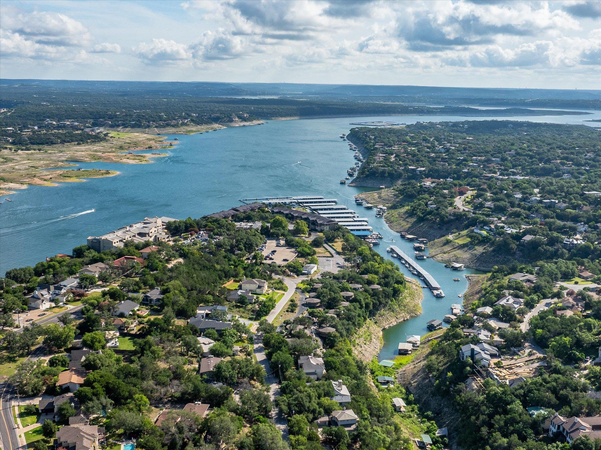 402 Seawind St, Lakeway, TX 78734