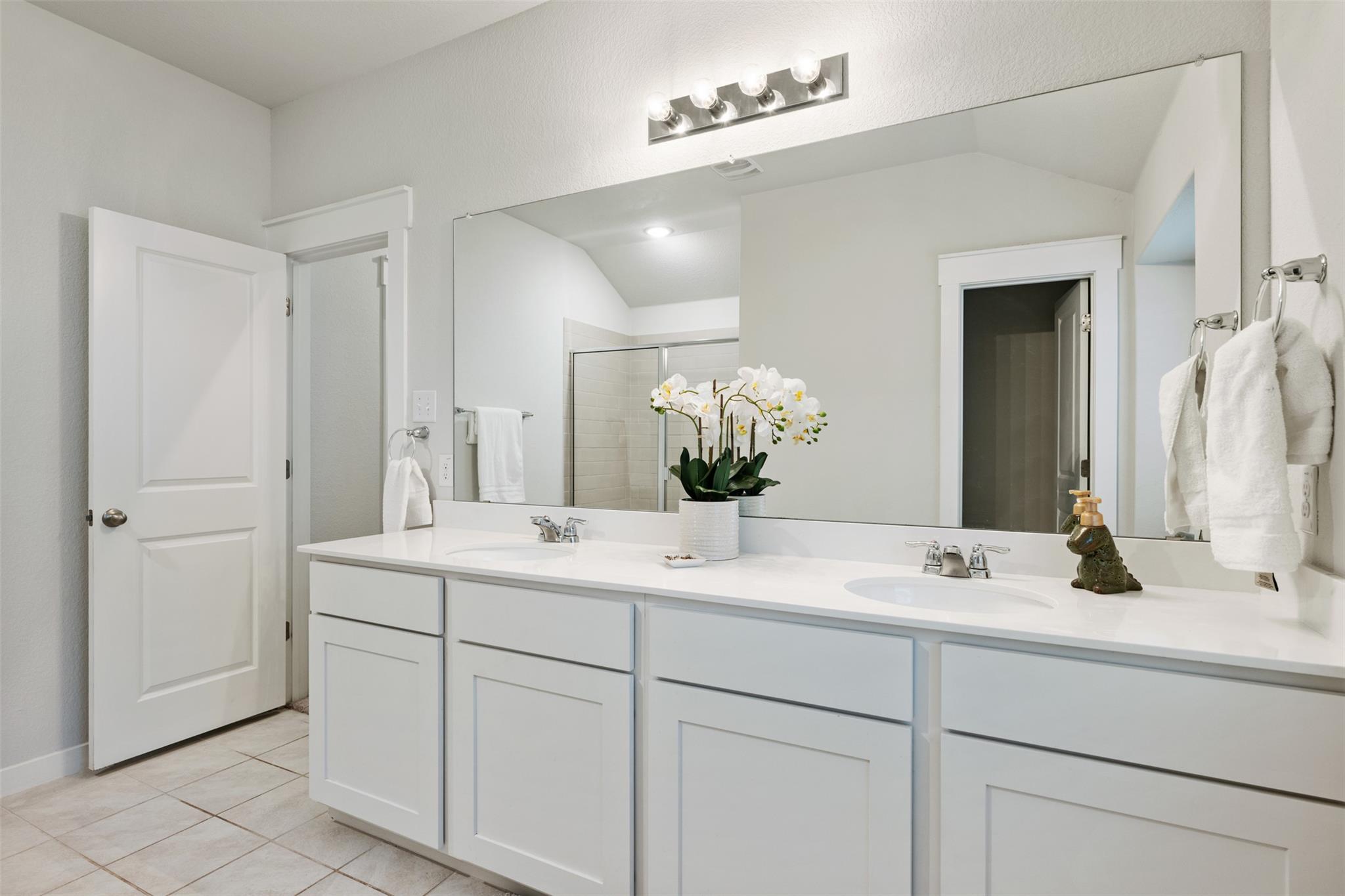 209 Lambert St, Leander, TX 78641