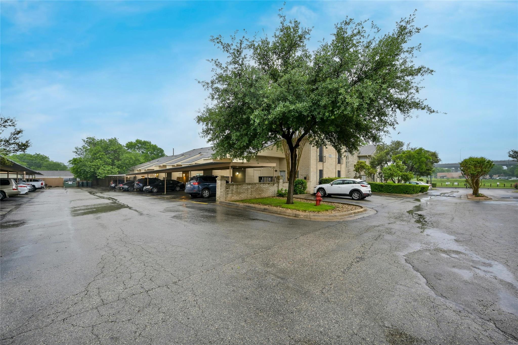 8400 Jamestown Dr # 216, Austin, TX 78758
