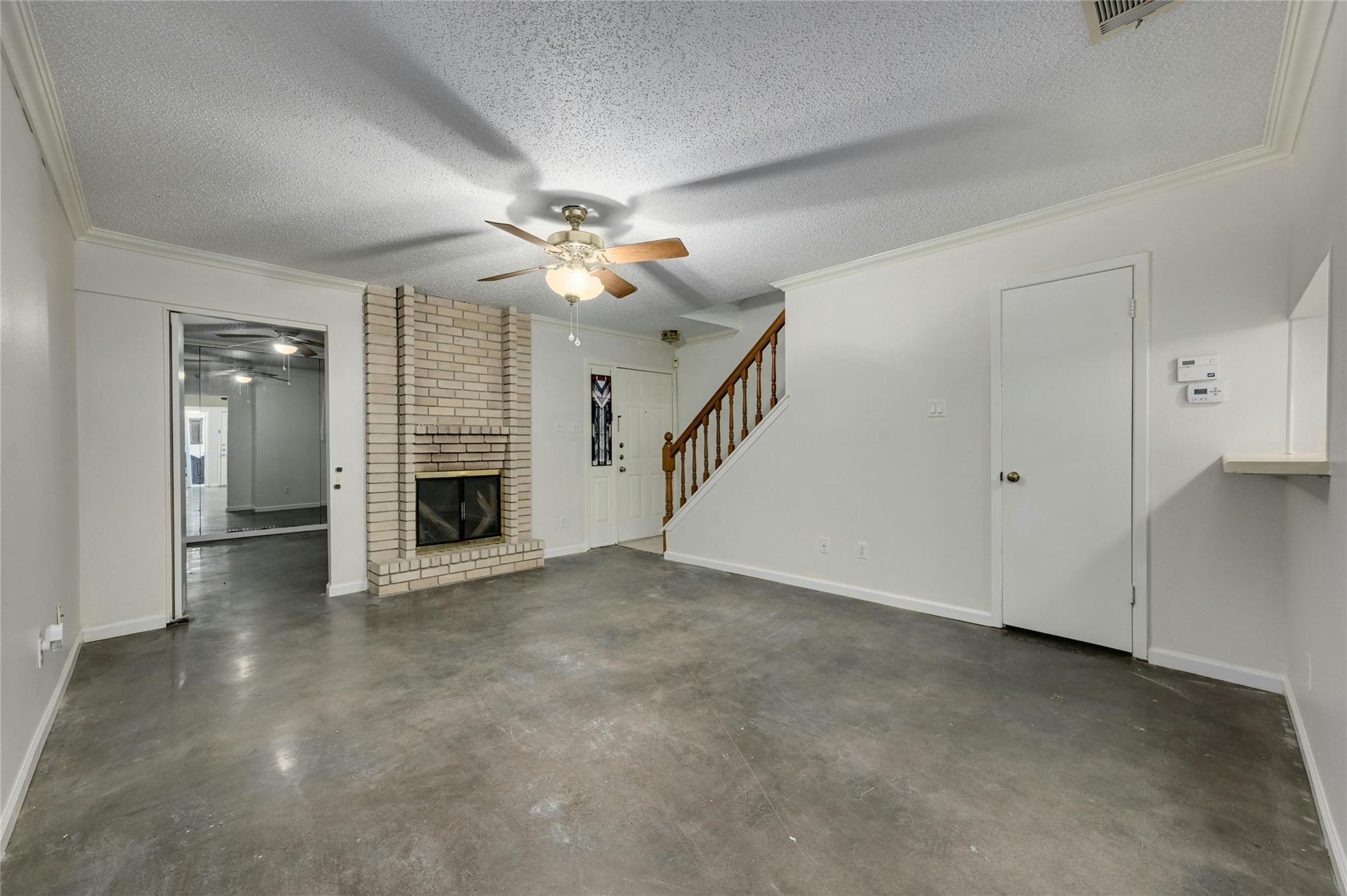 8400 Jamestown Dr # 216, Austin, TX 78758