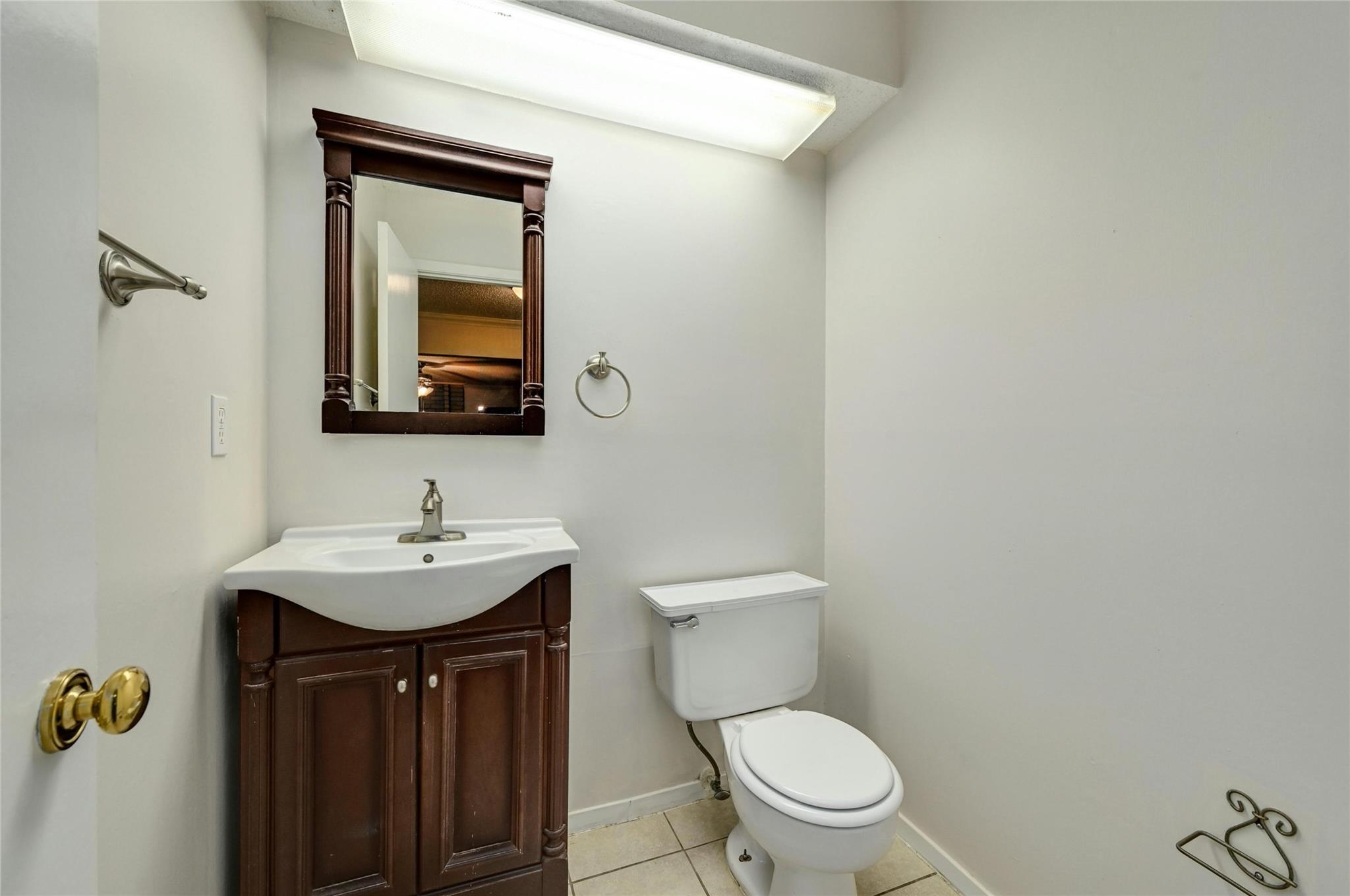 8400 Jamestown Dr # 216, Austin, TX 78758