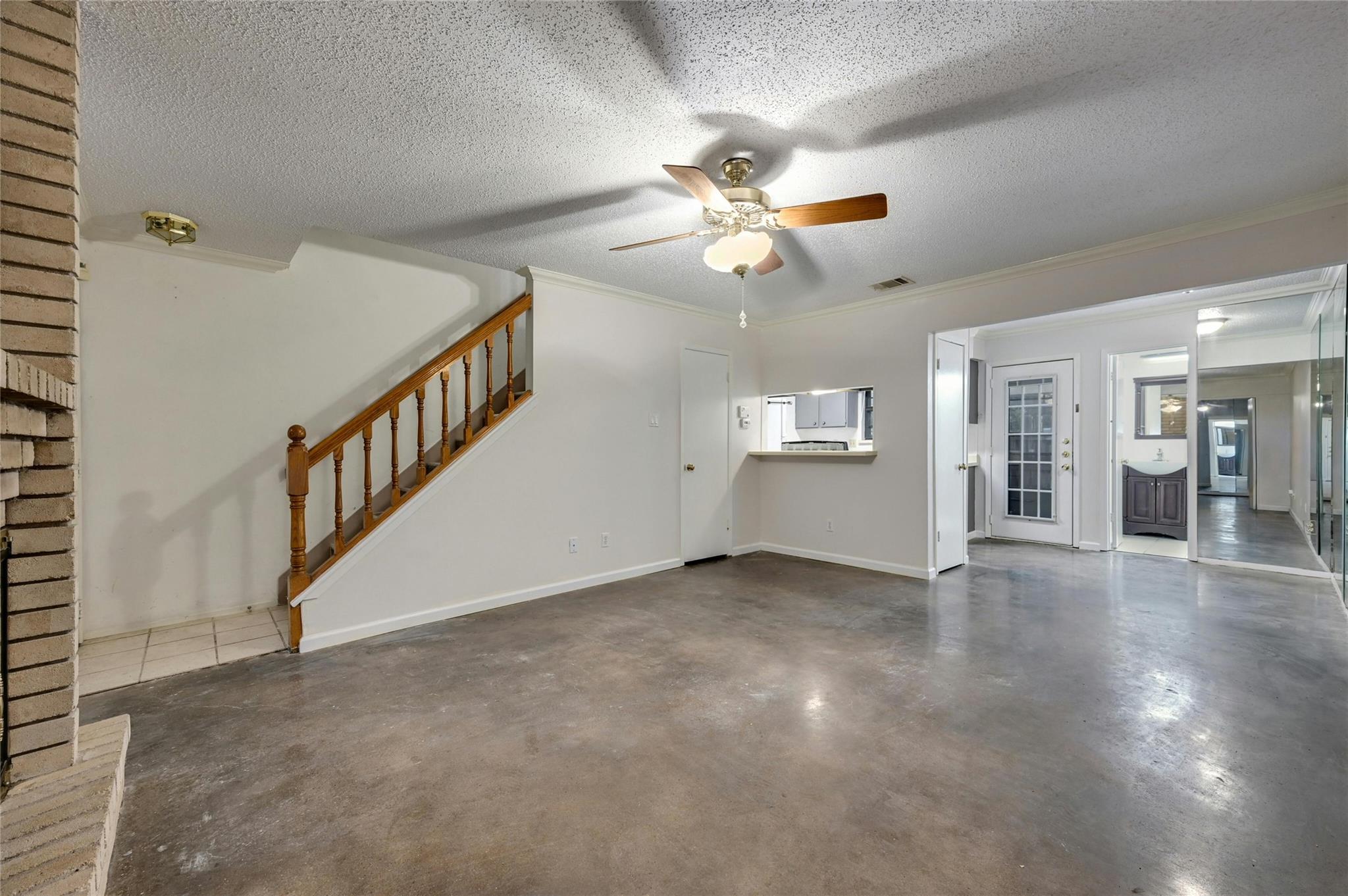 8400 Jamestown Dr # 216, Austin, TX 78758