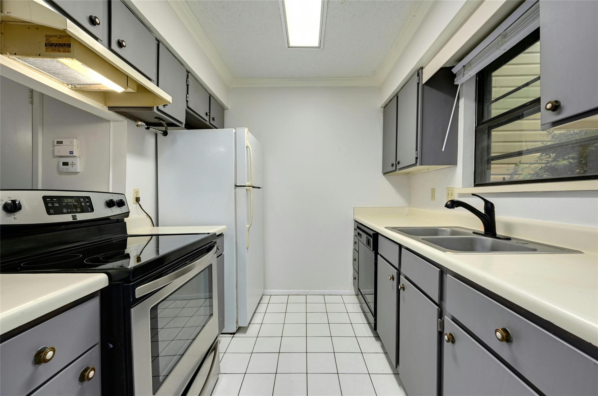 8400 Jamestown Dr # 216, Austin, TX 78758