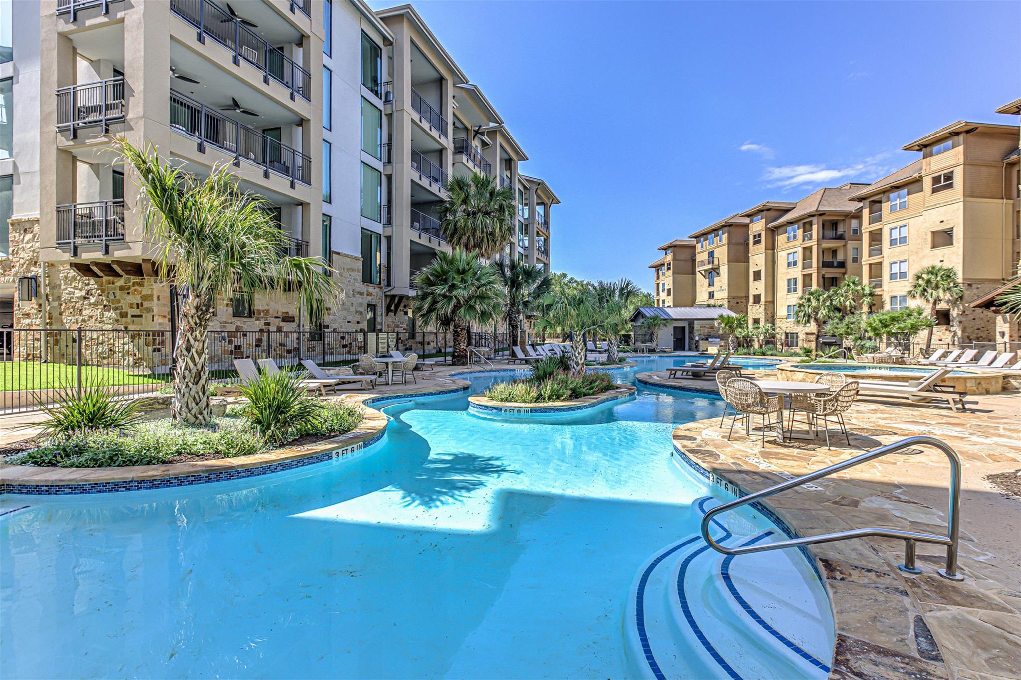 101 West Bank # 51, Horseshoe Bay, TX 78657