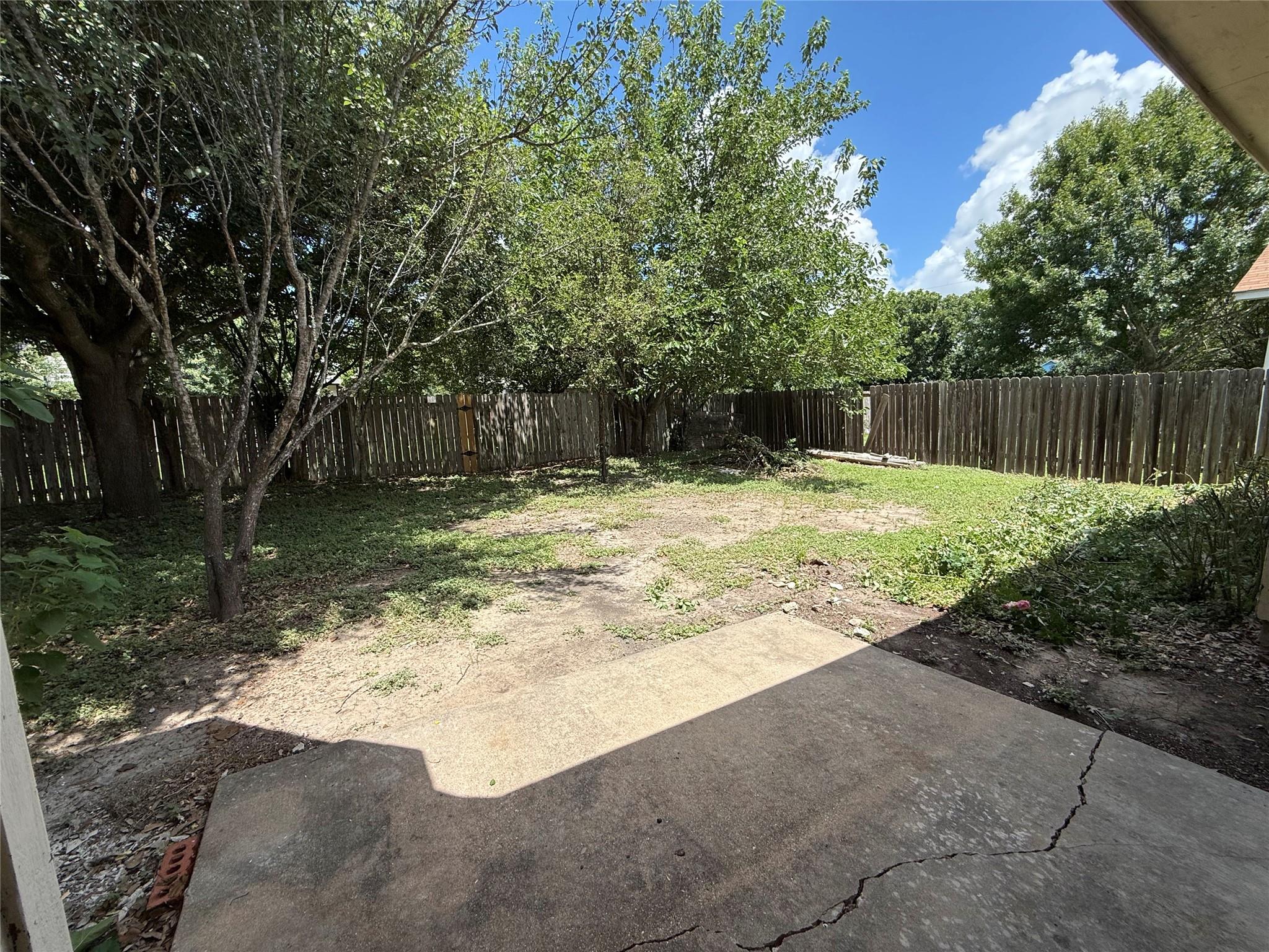 303 Kates Way, Hutto, TX 78634