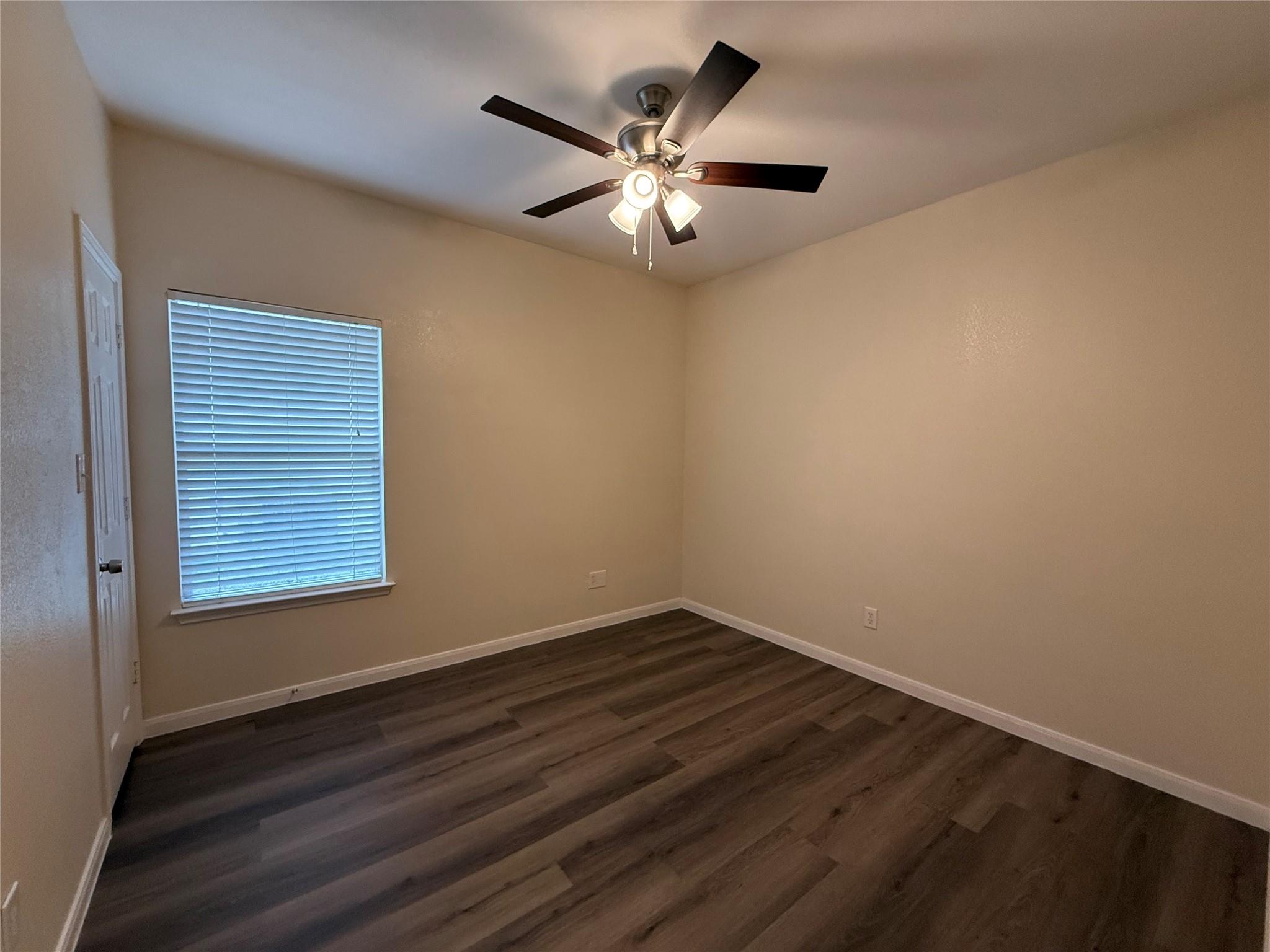 303 Kates Way, Hutto, TX 78634