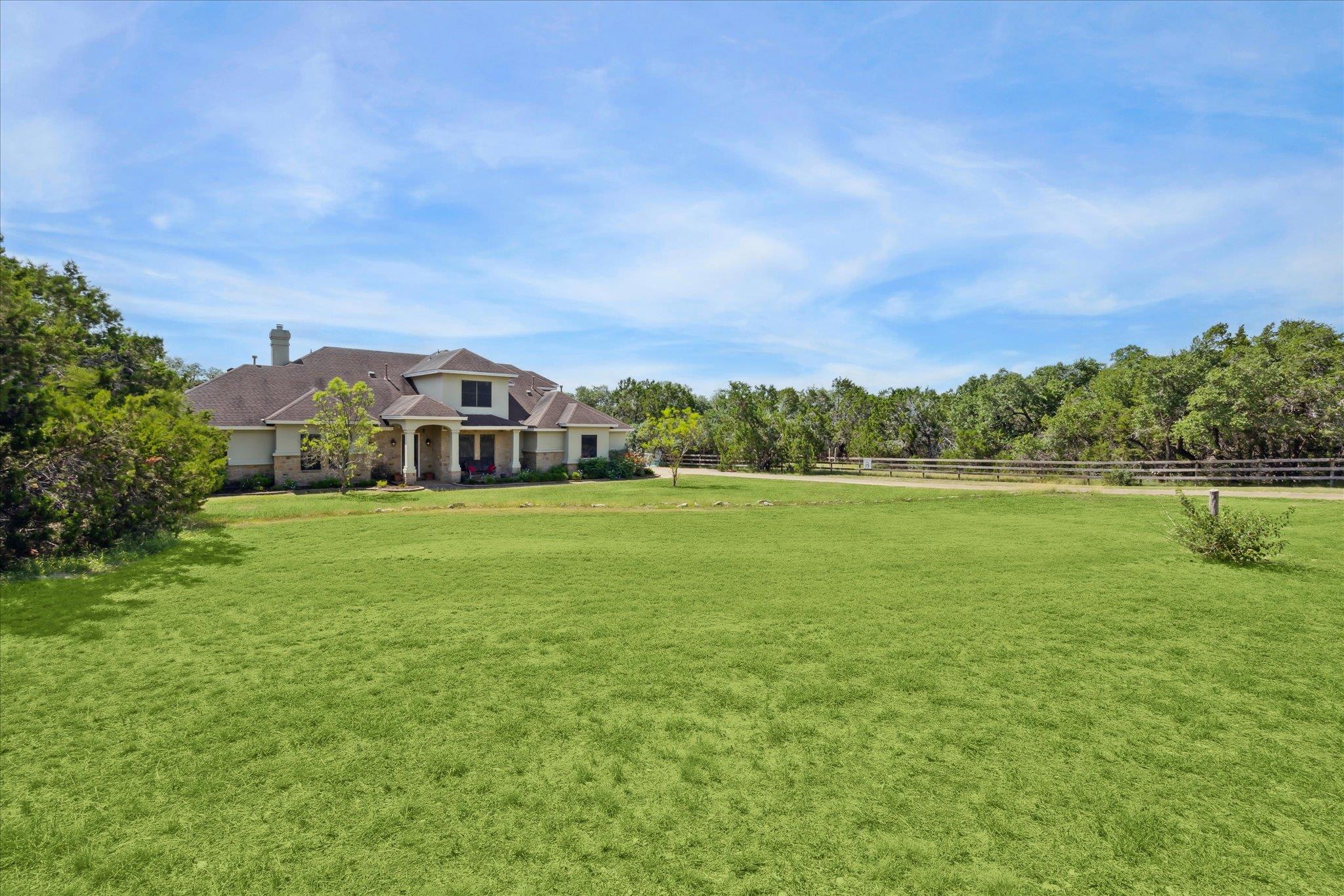 301 Sundance Trl, Dripping Springs, TX 78620