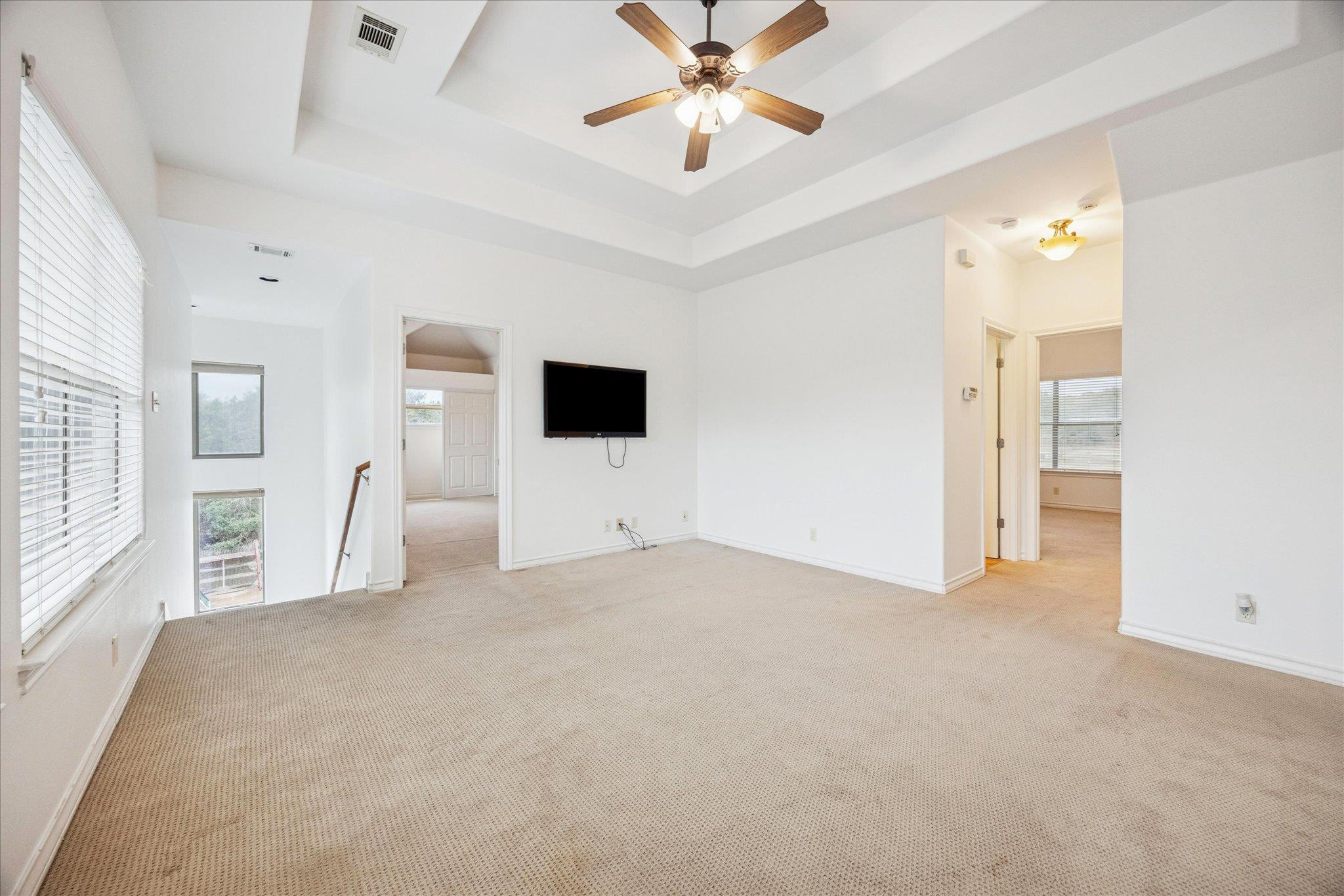 301 Sundance Trl, Dripping Springs, TX 78620