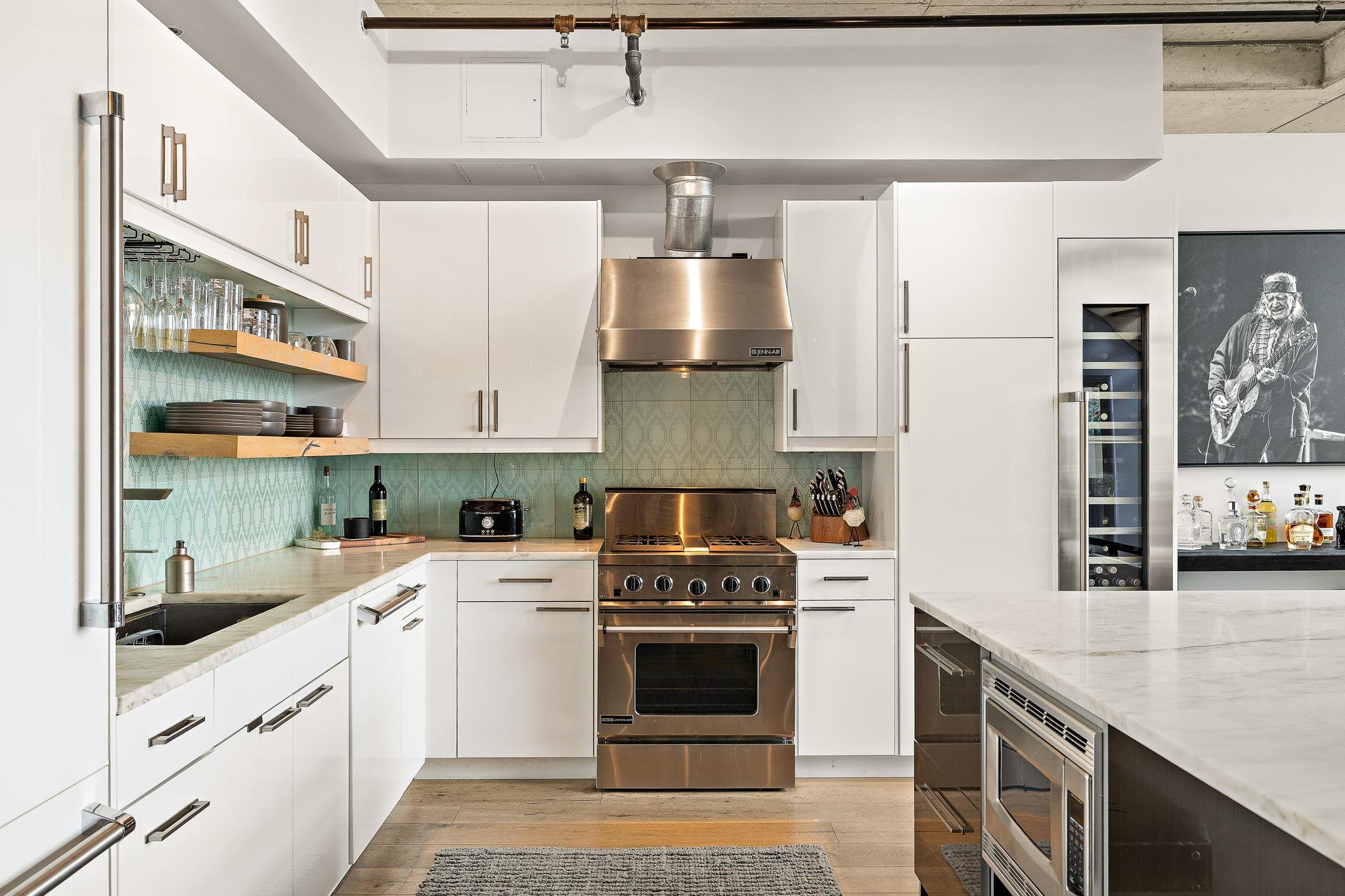 800 W 5th St # 1209, Austin, TX 78703