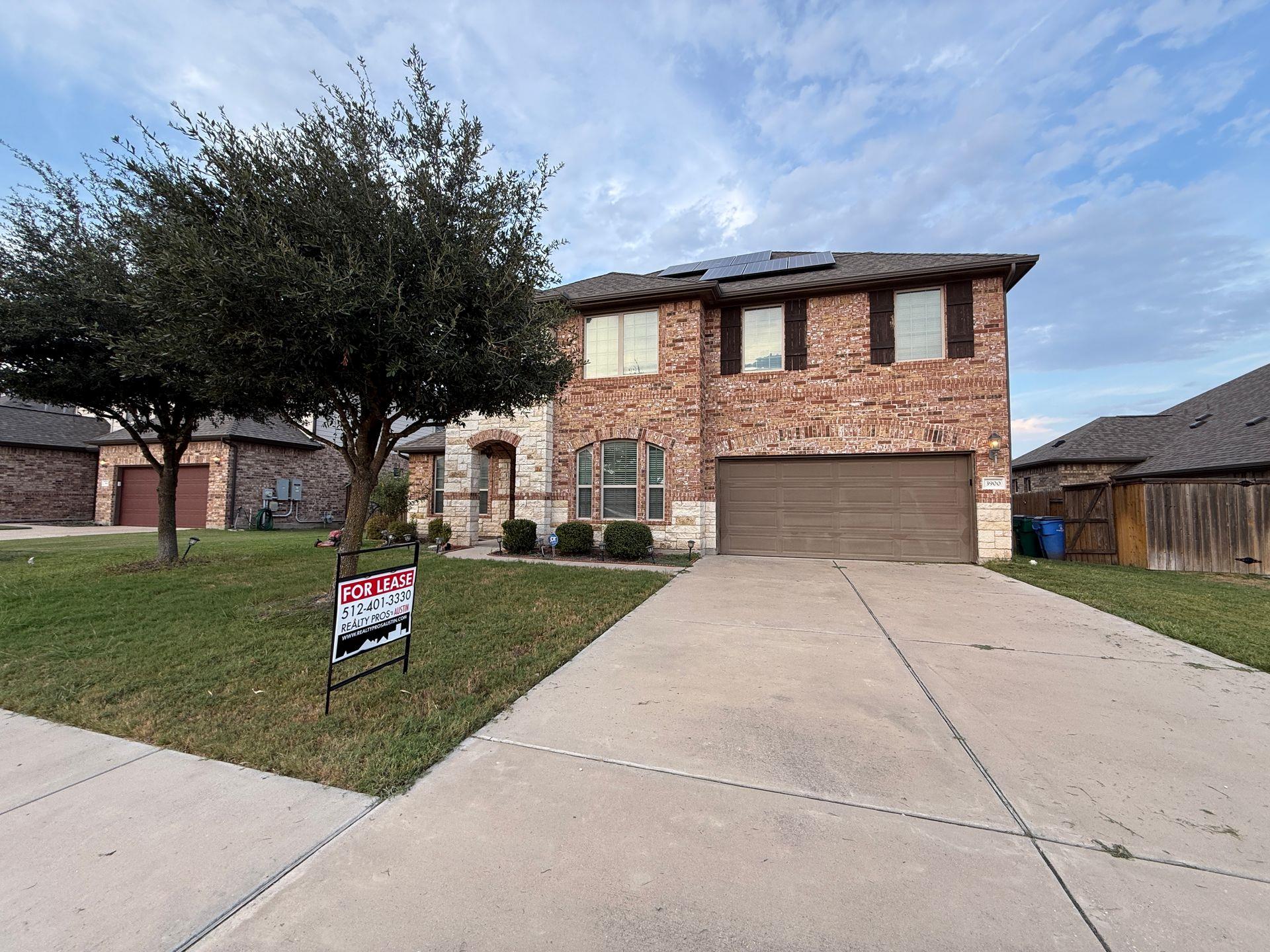 3900 Crispin Hall Ln, Pflugerville, TX 78660