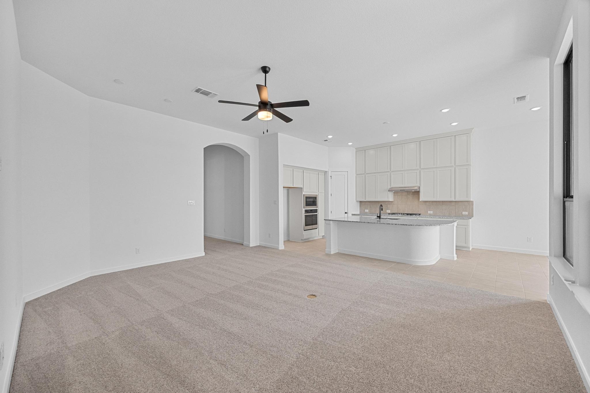 22809 Golden Daisy Ln, Lago Vista, TX 78645