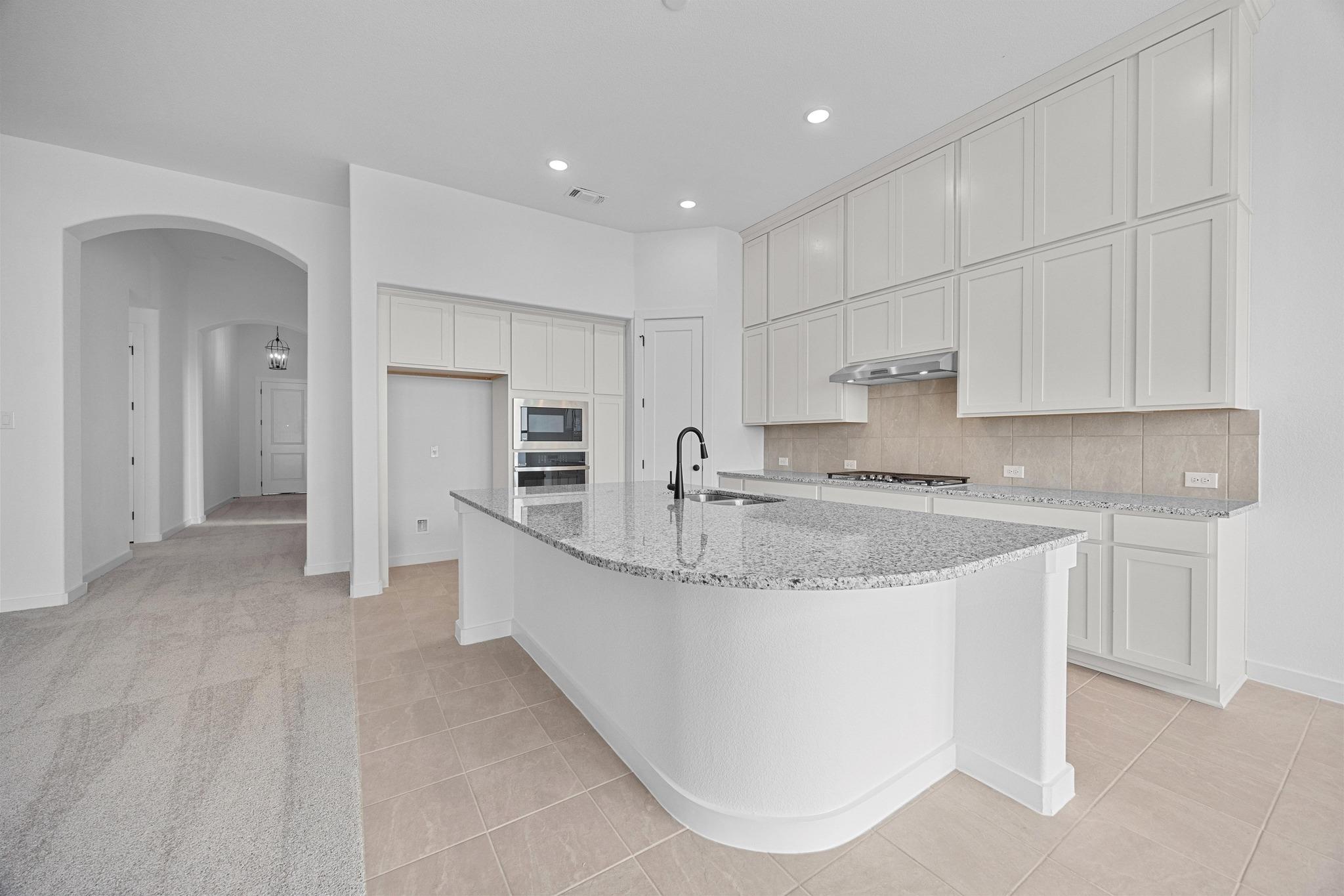 22809 Golden Daisy Ln, Lago Vista, TX 78645