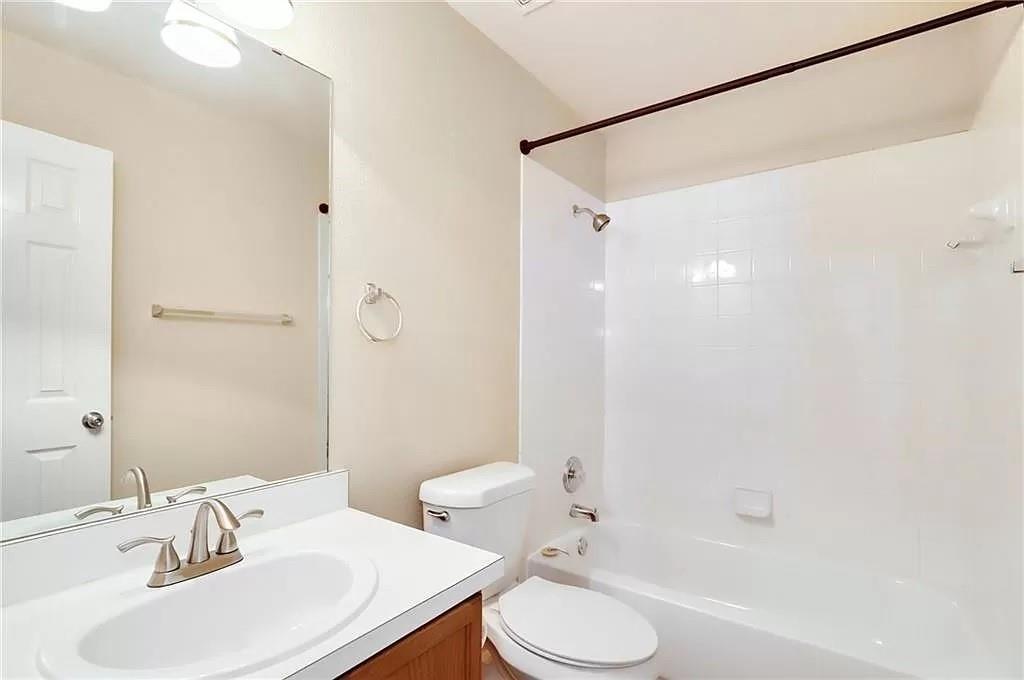 809 Barefoot Cv, Round Rock, TX 78665