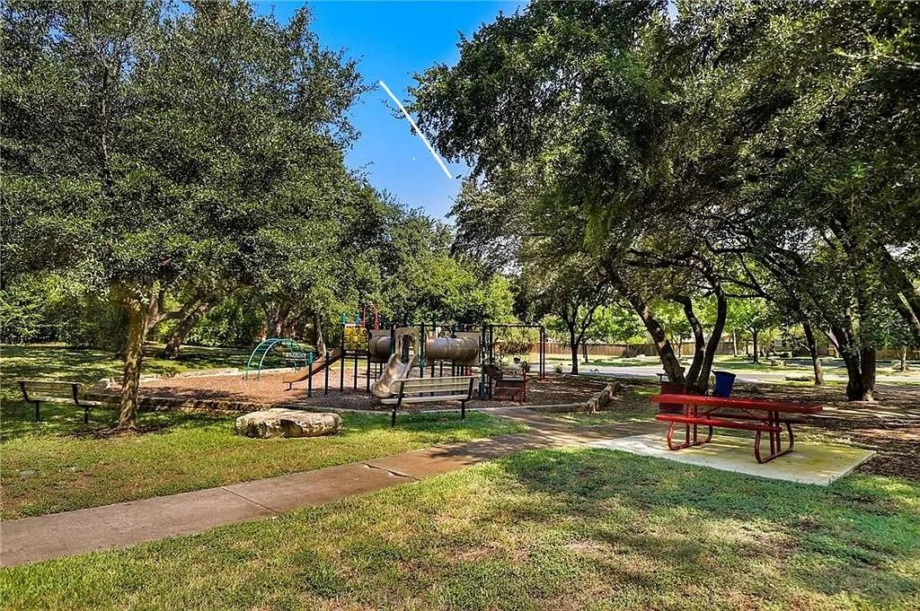 809 Barefoot Cv, Round Rock, TX 78665