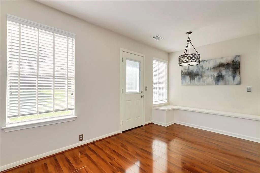 809 Barefoot Cv, Round Rock, TX 78665