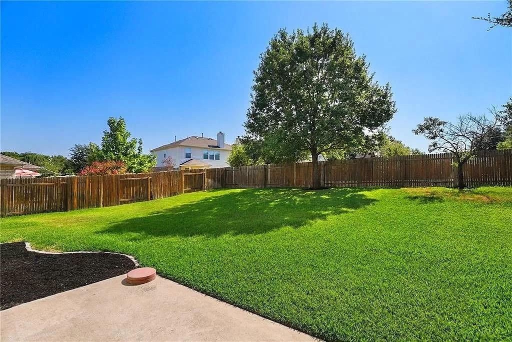 809 Barefoot Cv, Round Rock, TX 78665