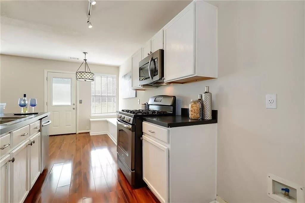 809 Barefoot Cv, Round Rock, TX 78665