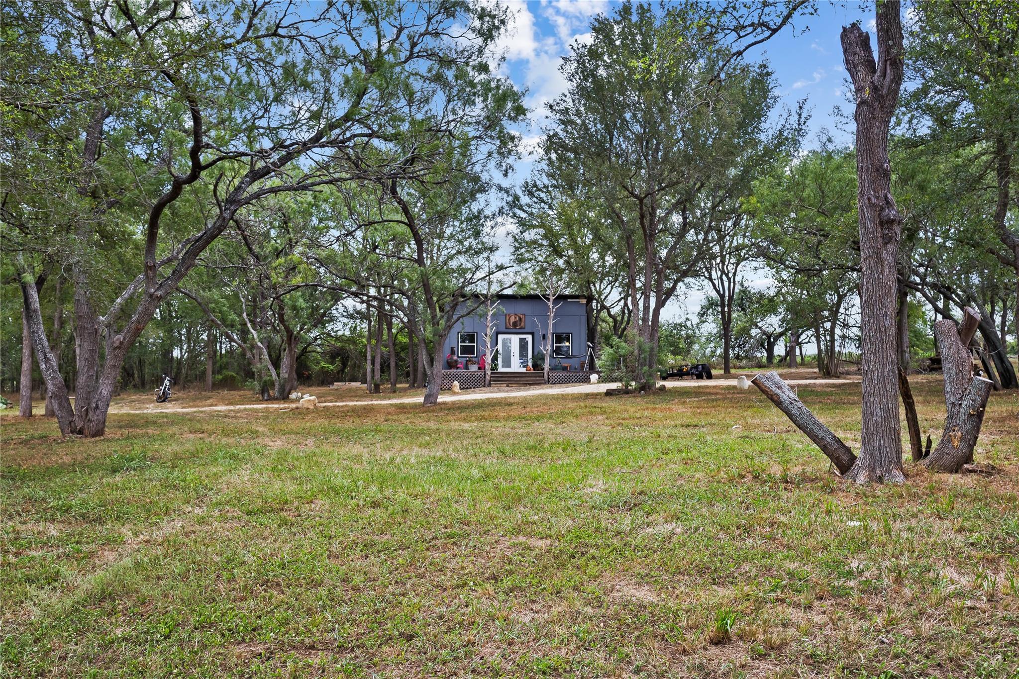 124 Valley Creek Dr, Cedar Creek, TX 78612