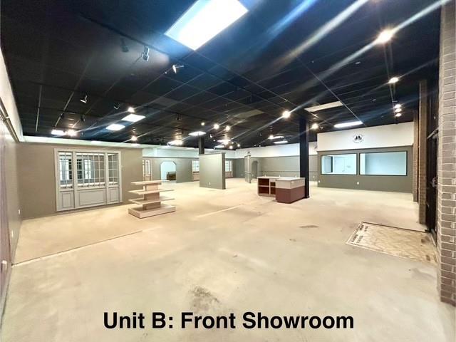 630 10th St Unit B # B, Brookshire, TX 77445