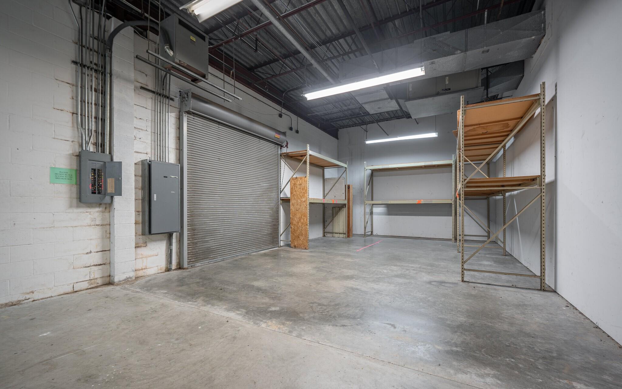 630 10th St Unit B # B, Brookshire, TX 77445