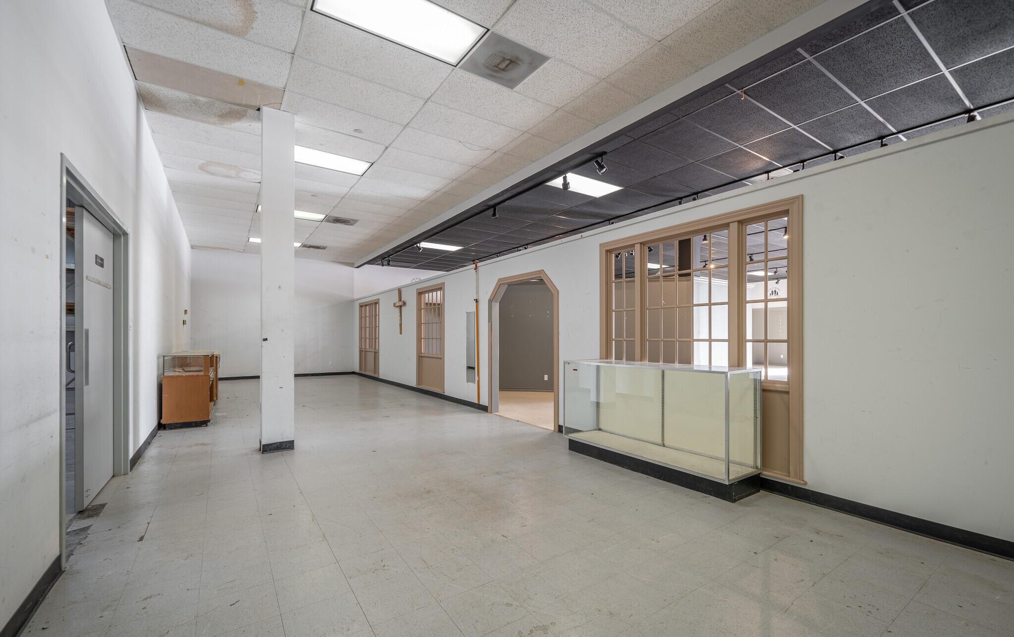 630 10th St Unit B # B, Brookshire, TX 77445