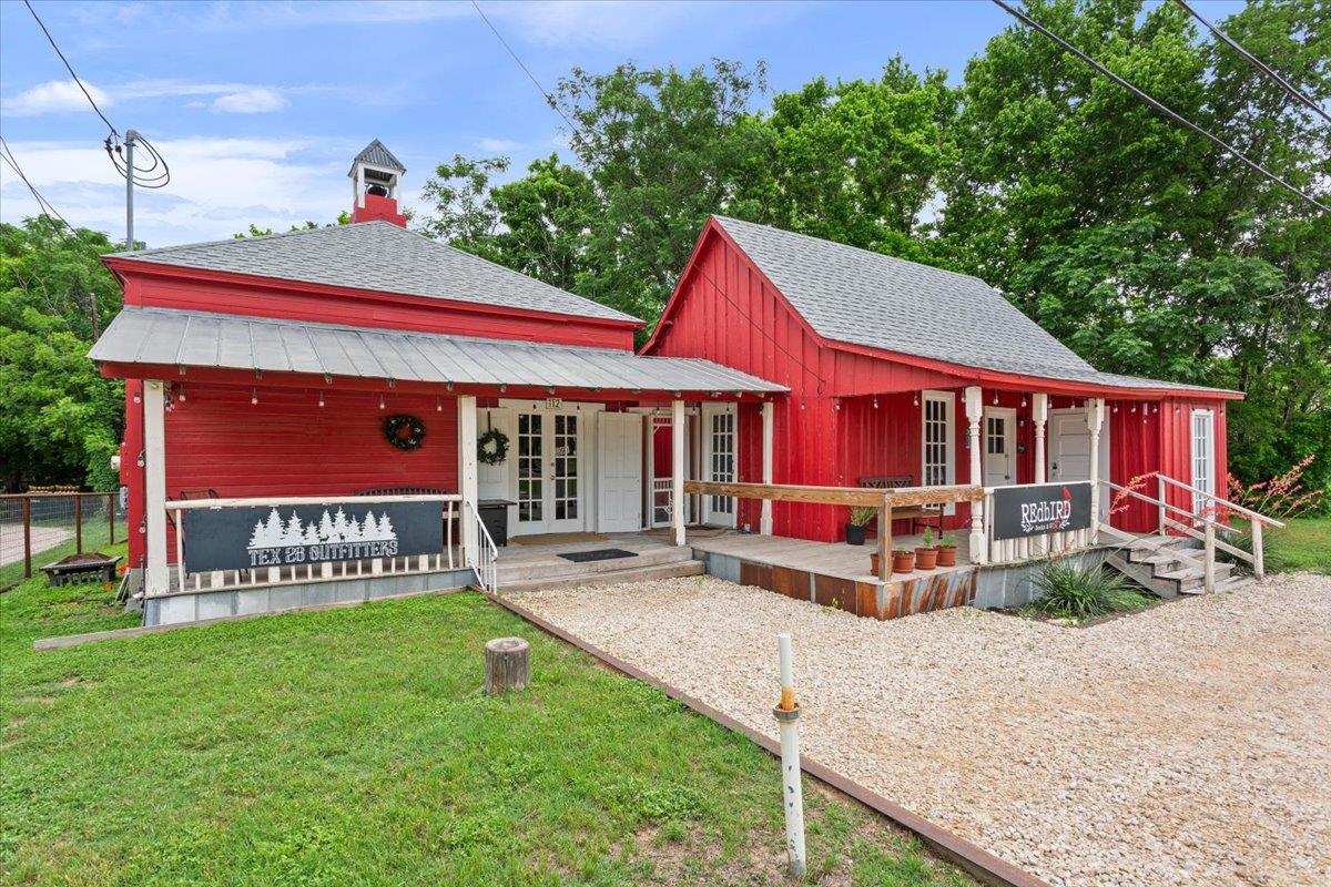 112 Royal St, Salado, TX 76571