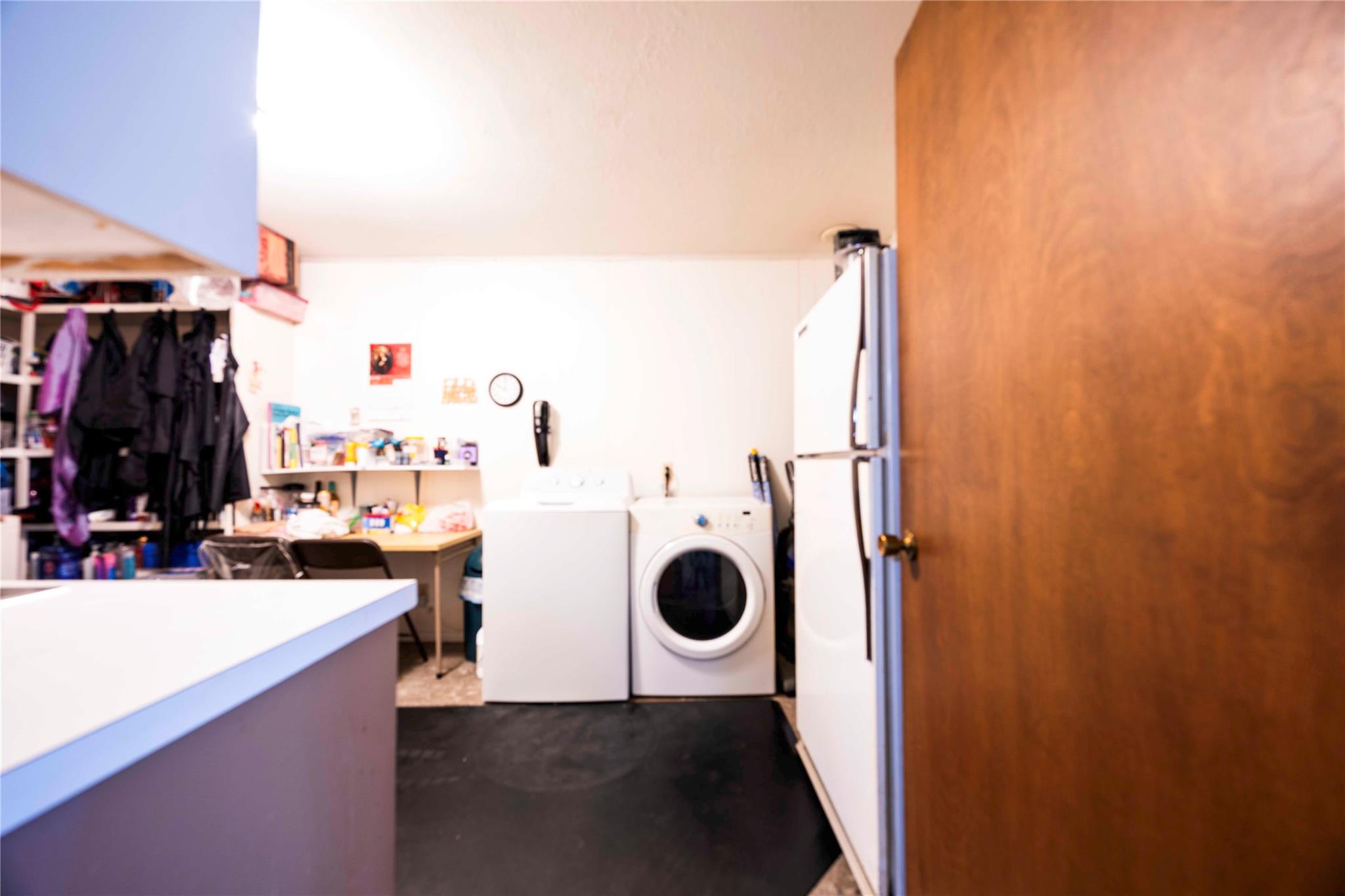 737 N Main St, Schulenburg, TX 78956