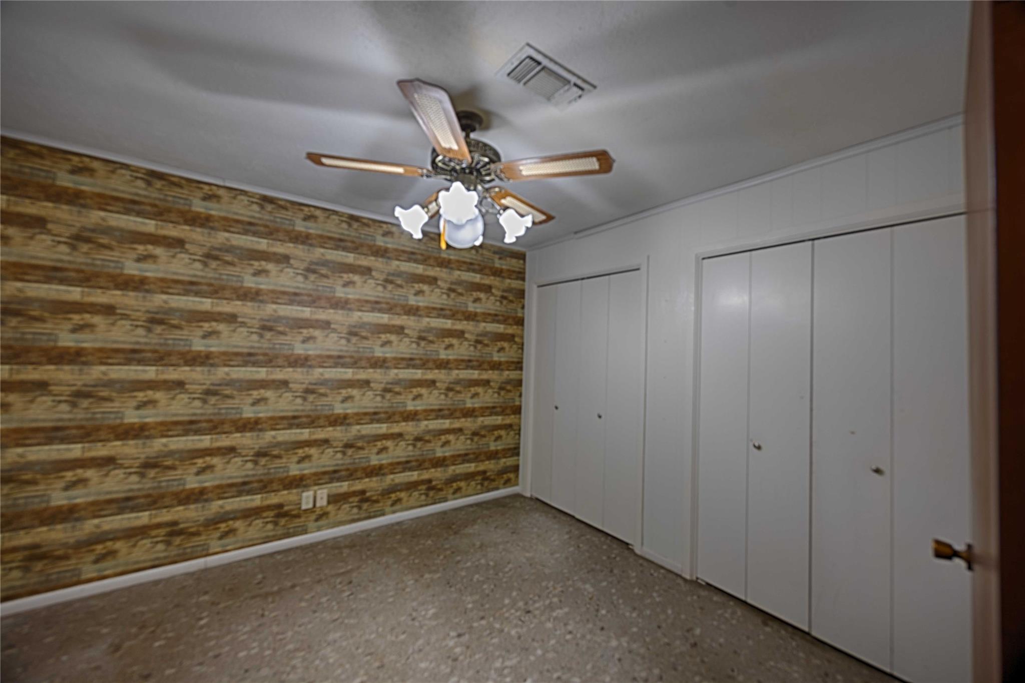 737 N Main St, Schulenburg, TX 78956