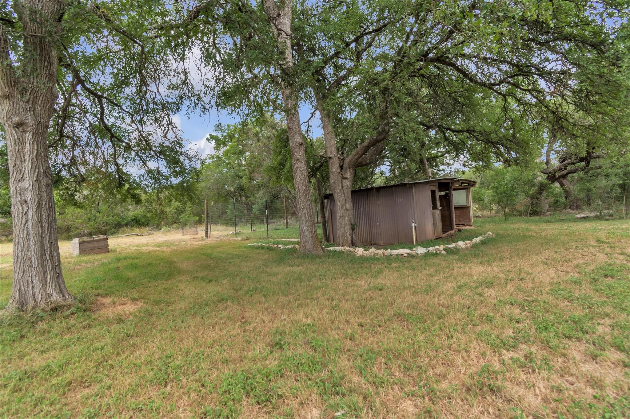 700 Billie Brooks Ln, Driftwood, TX 78619