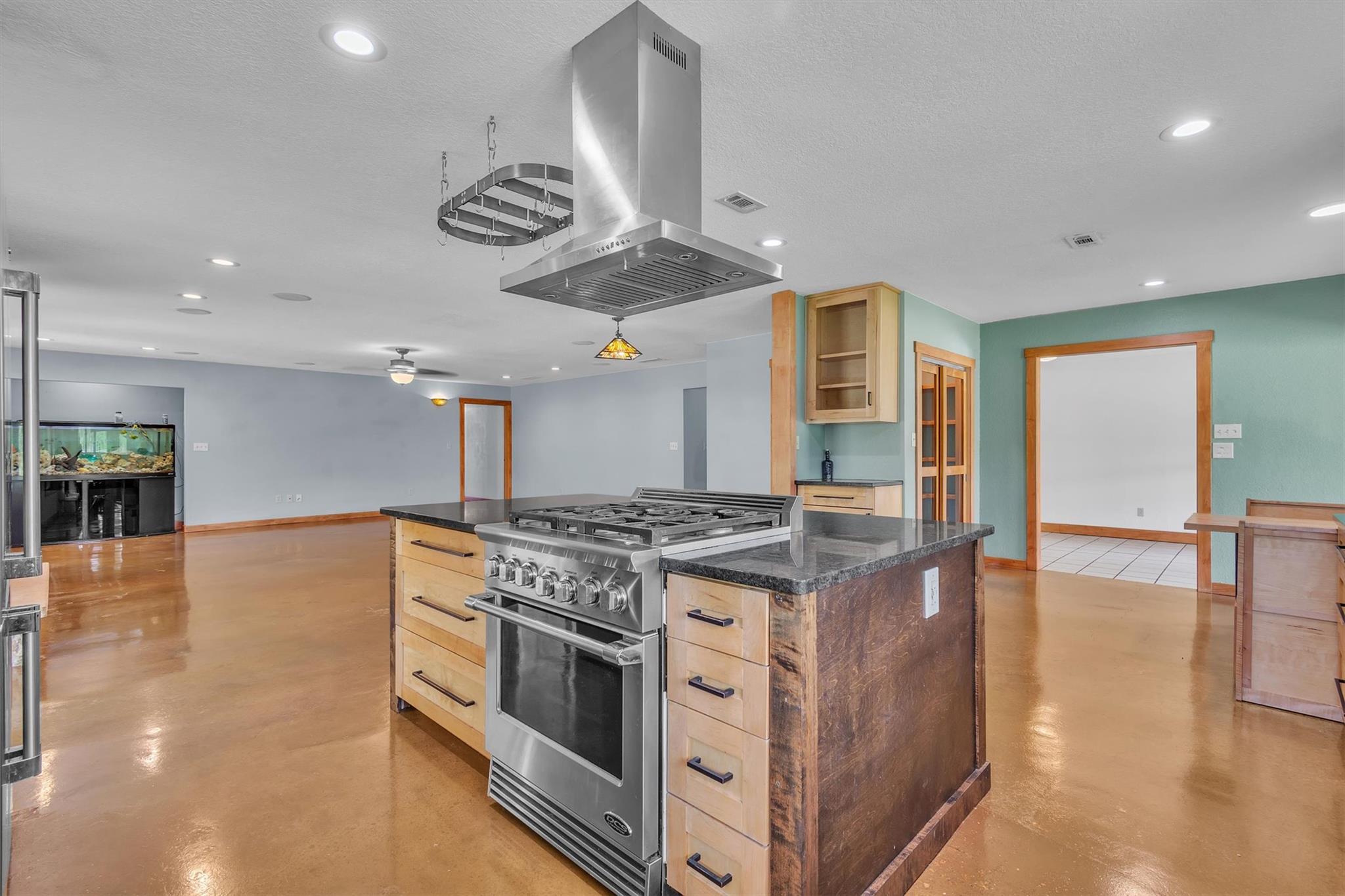 700 Billie Brooks Ln, Driftwood, TX 78619