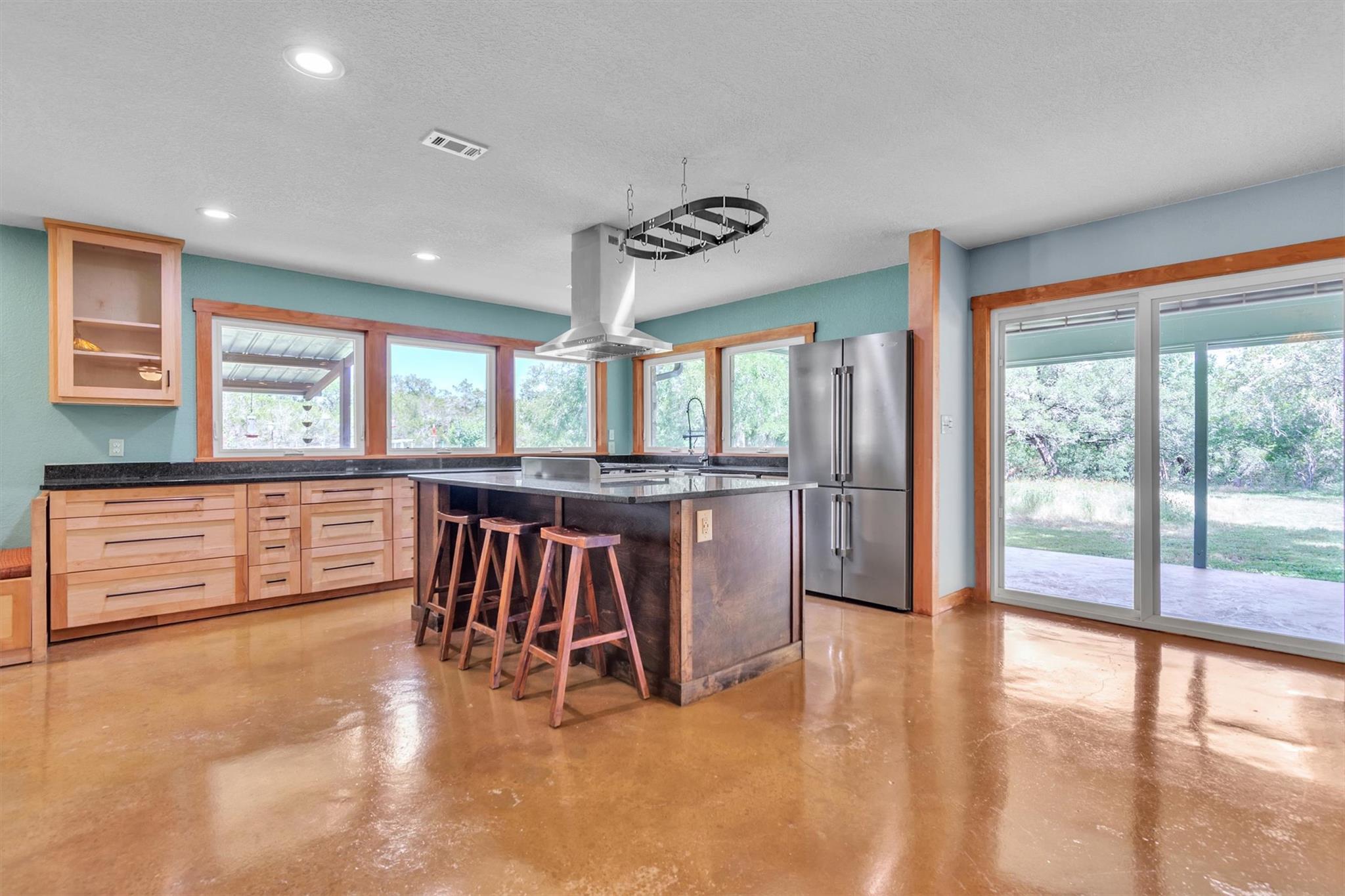 700 Billie Brooks Ln, Driftwood, TX 78619
