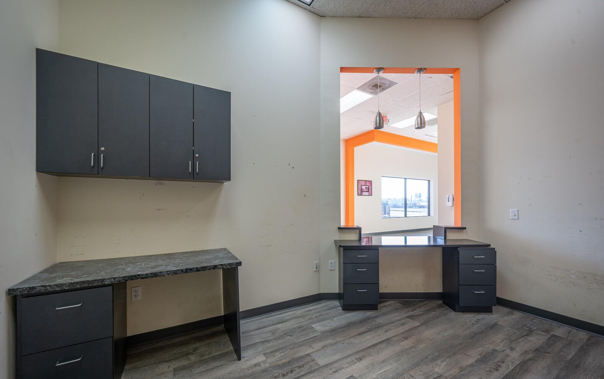 630 10th St C, Hempstead, TX 77445