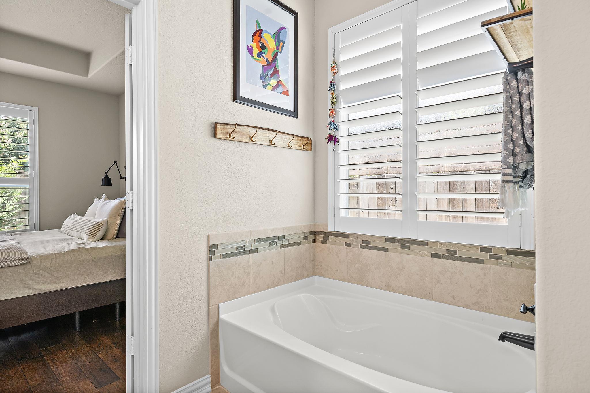 211 Volterra Cv, Georgetown, TX 78628