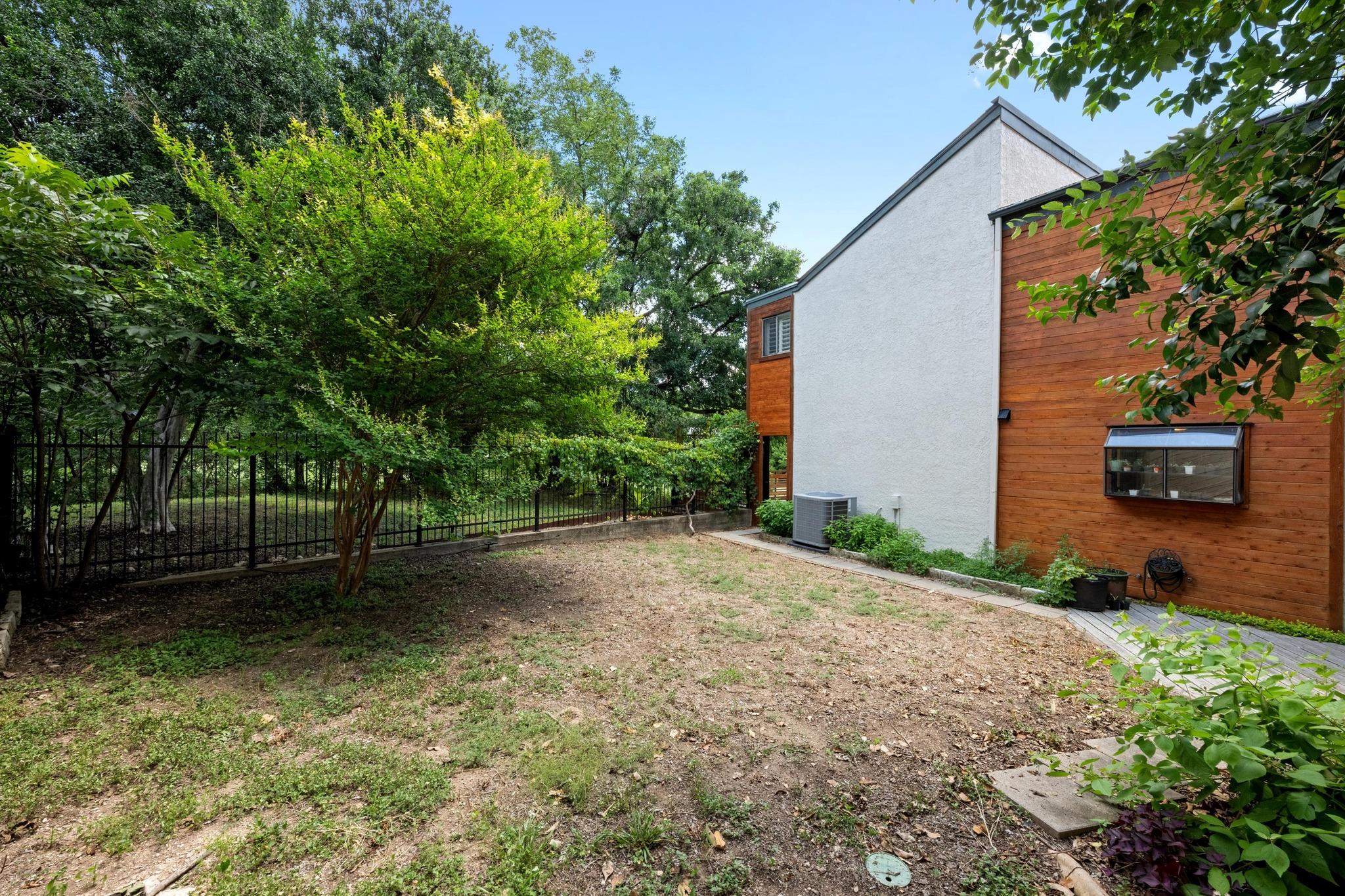 6110 Gardenridge Holw, Austin, TX 78750