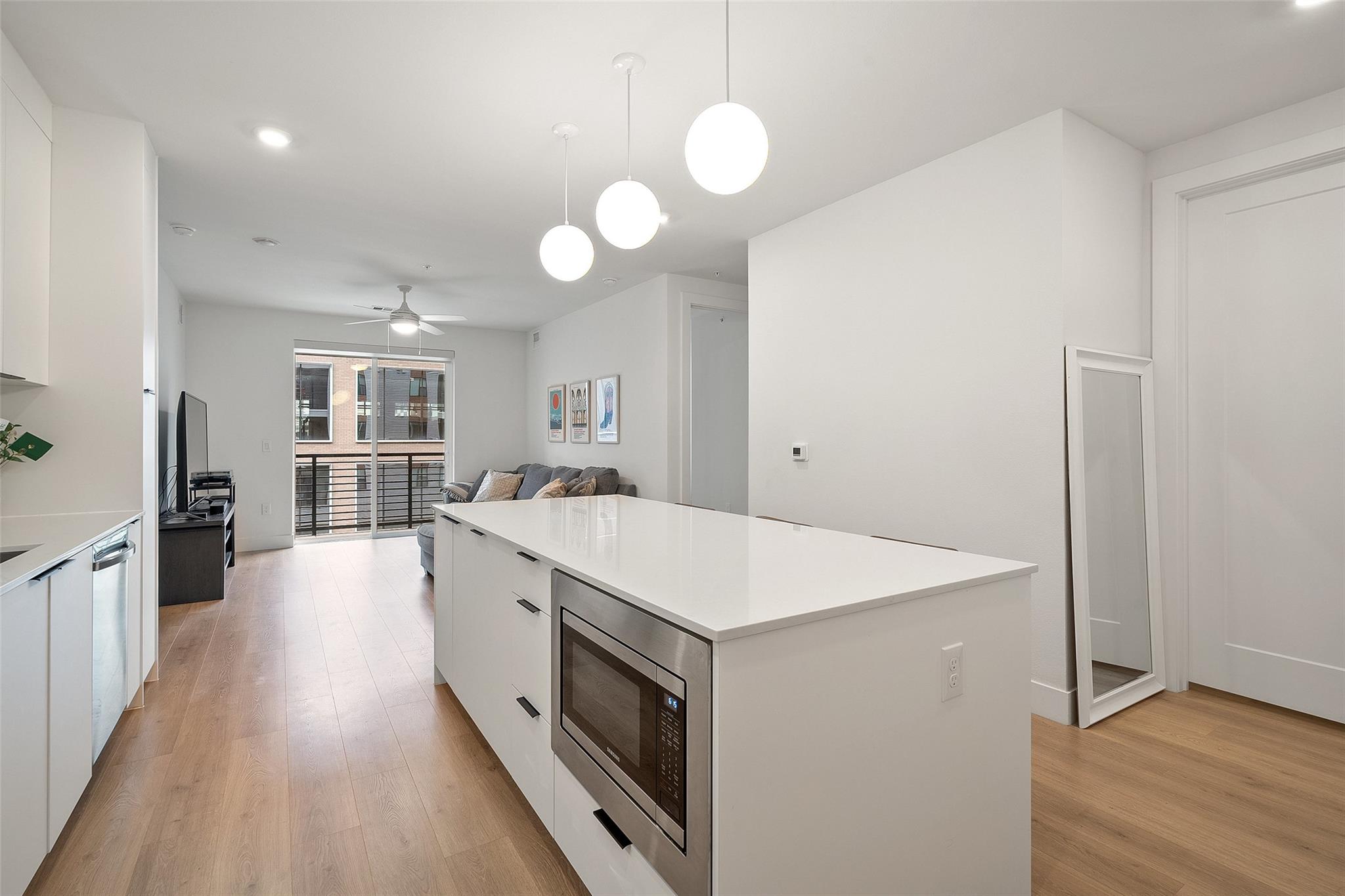 1701 Simond Ave # 305, Austin, TX 78723