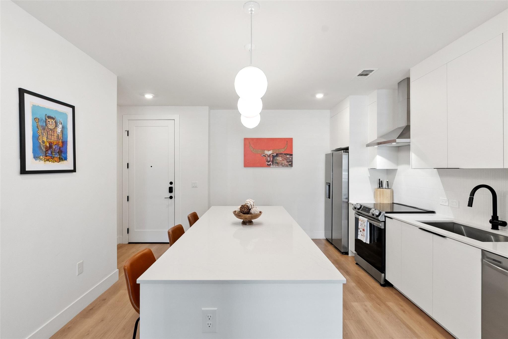 1701 Simond Ave # 305, Austin, TX 78723