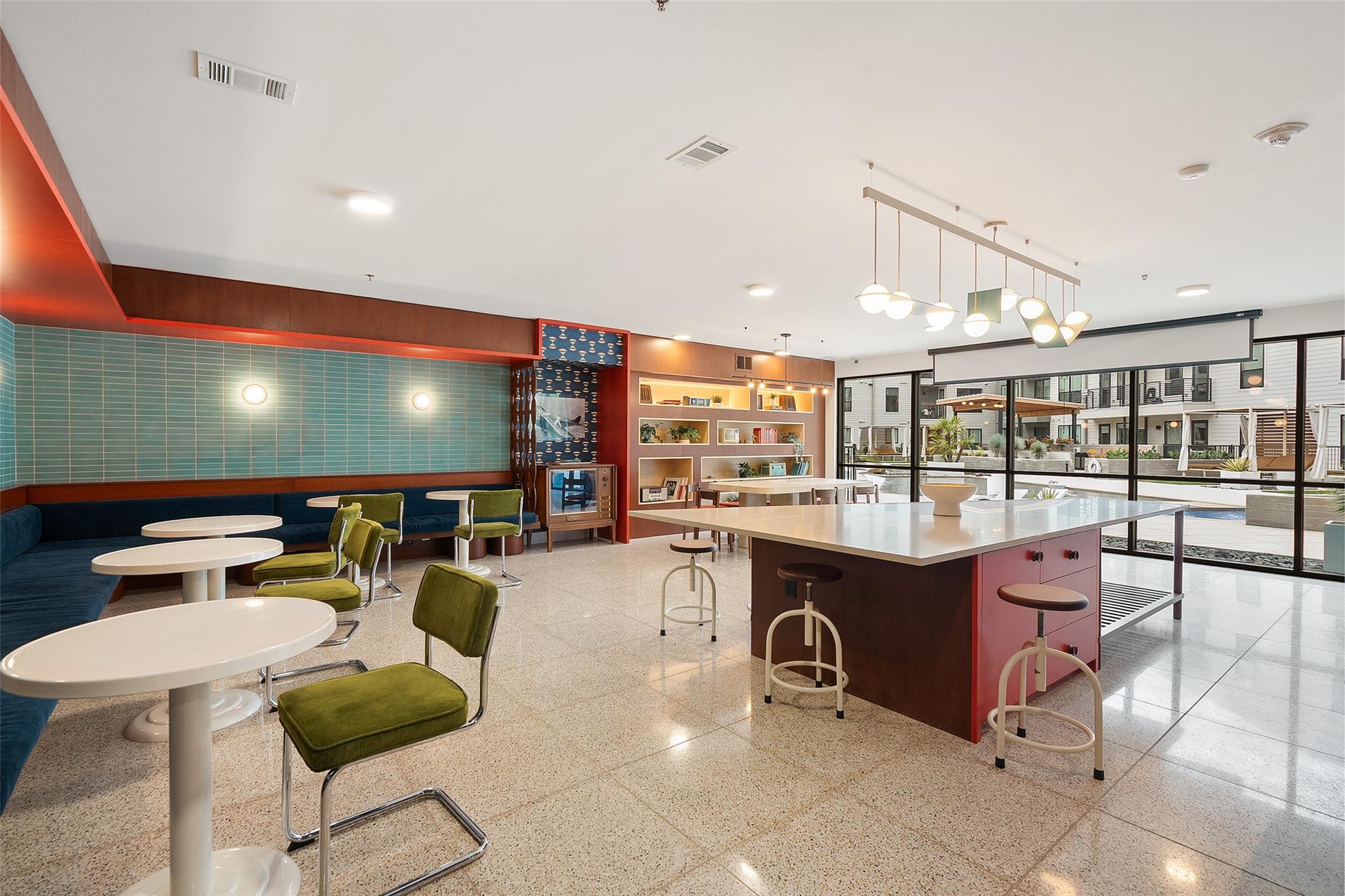 1701 Simond Ave # 305, Austin, TX 78723