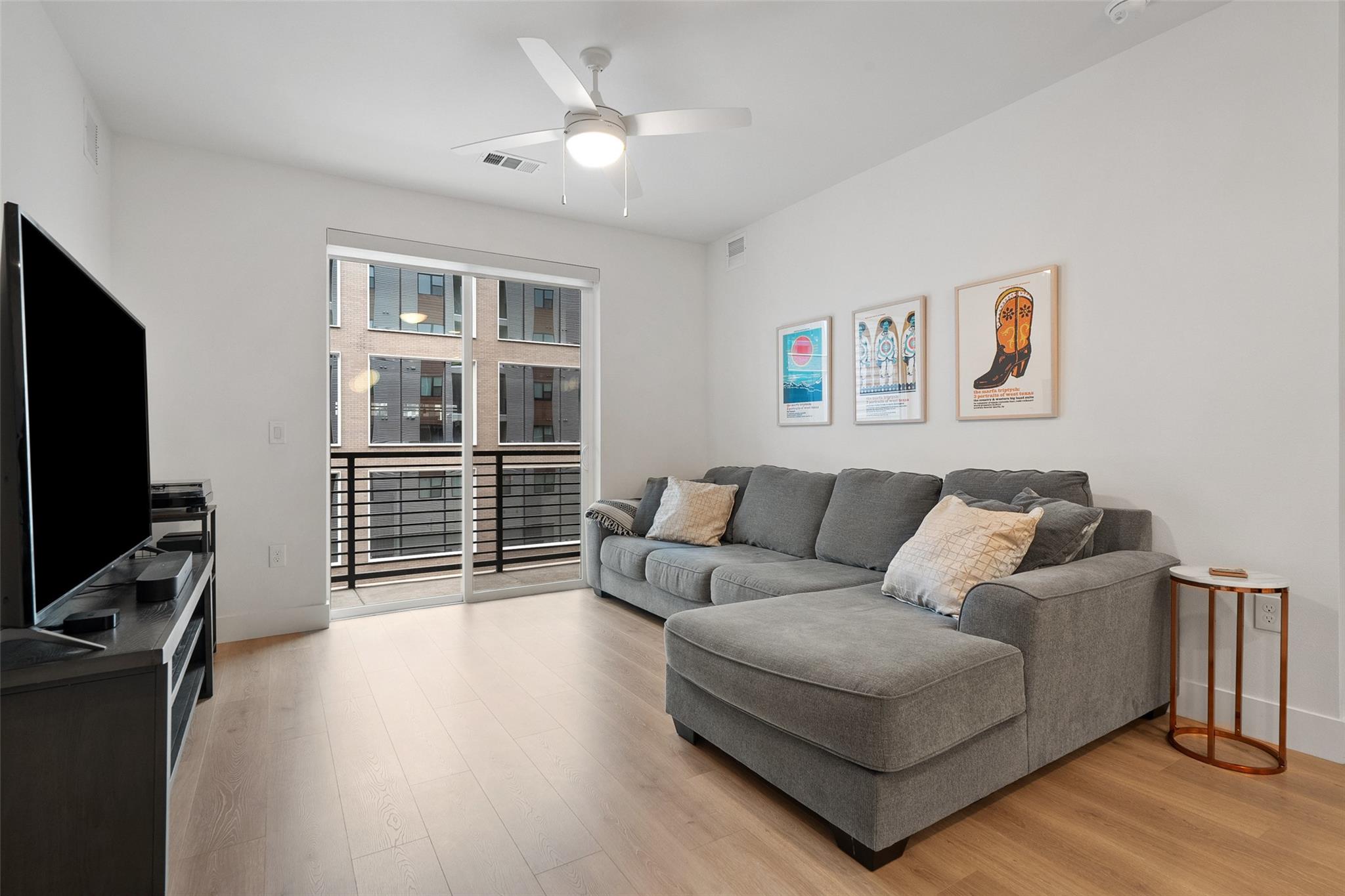 1701 Simond Ave # 305, Austin, TX 78723