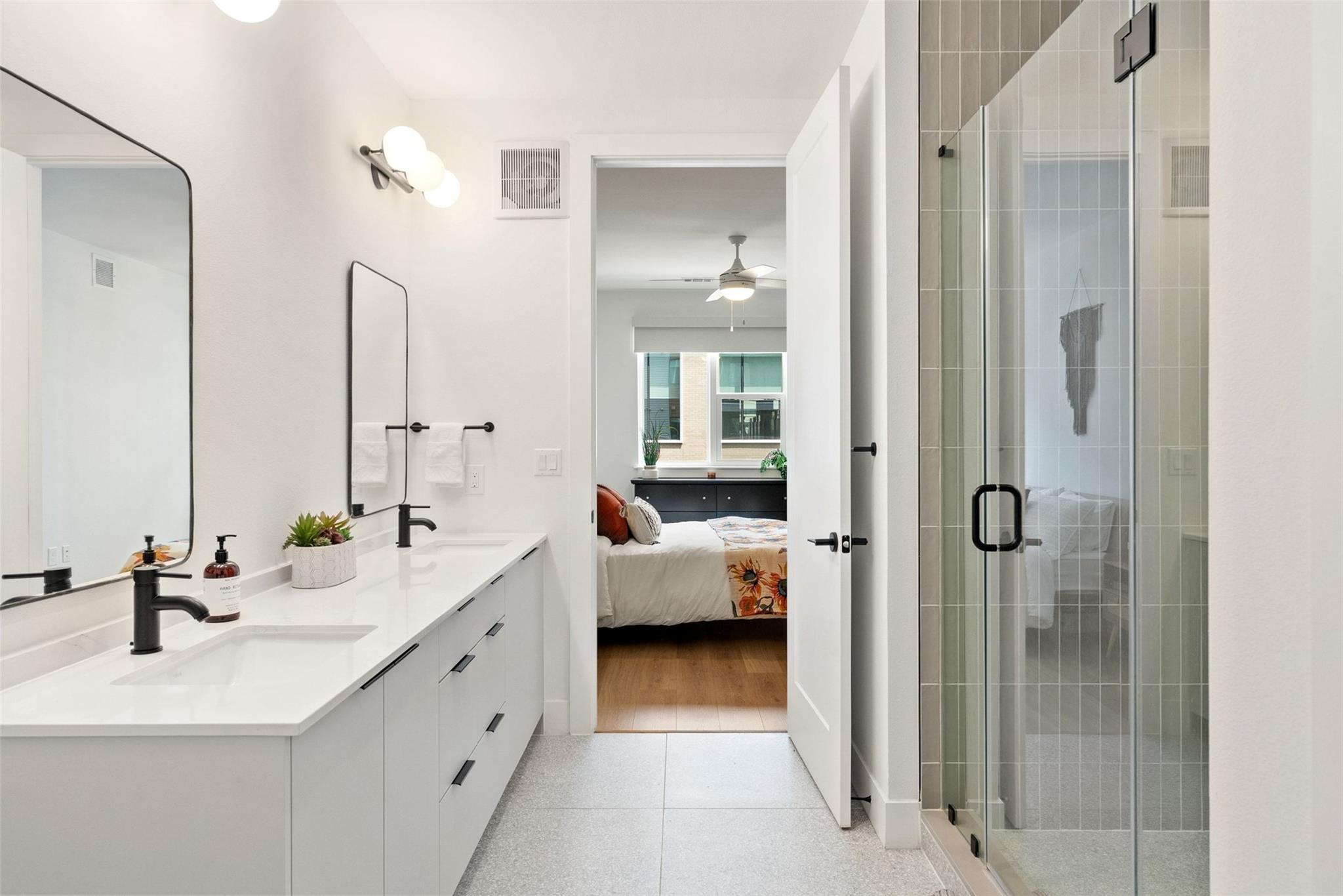 1701 Simond Ave # 305, Austin, TX 78723